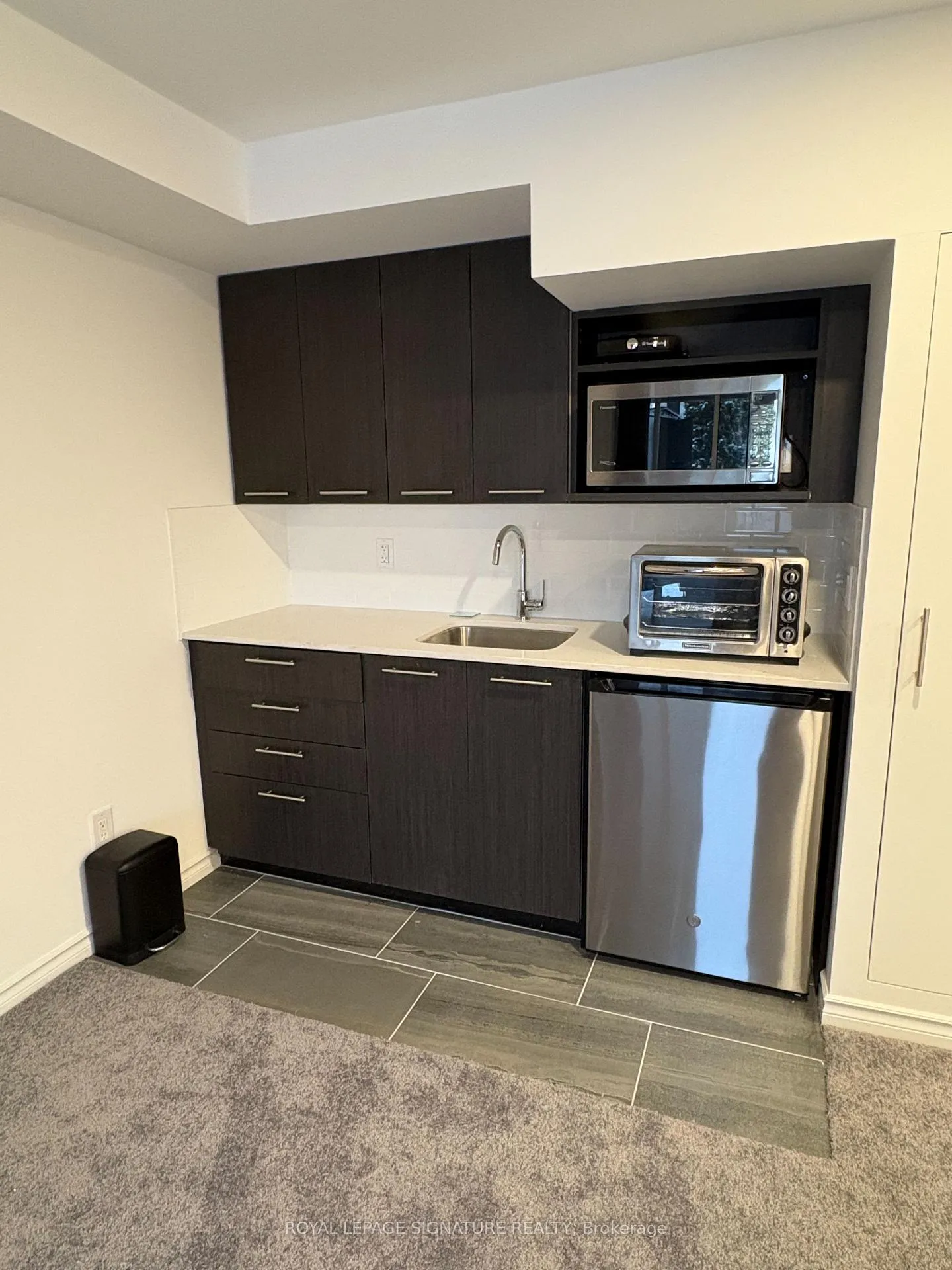 Photo 4 of 43 Parktree Drive, Vaughan, Maple — HOMEH