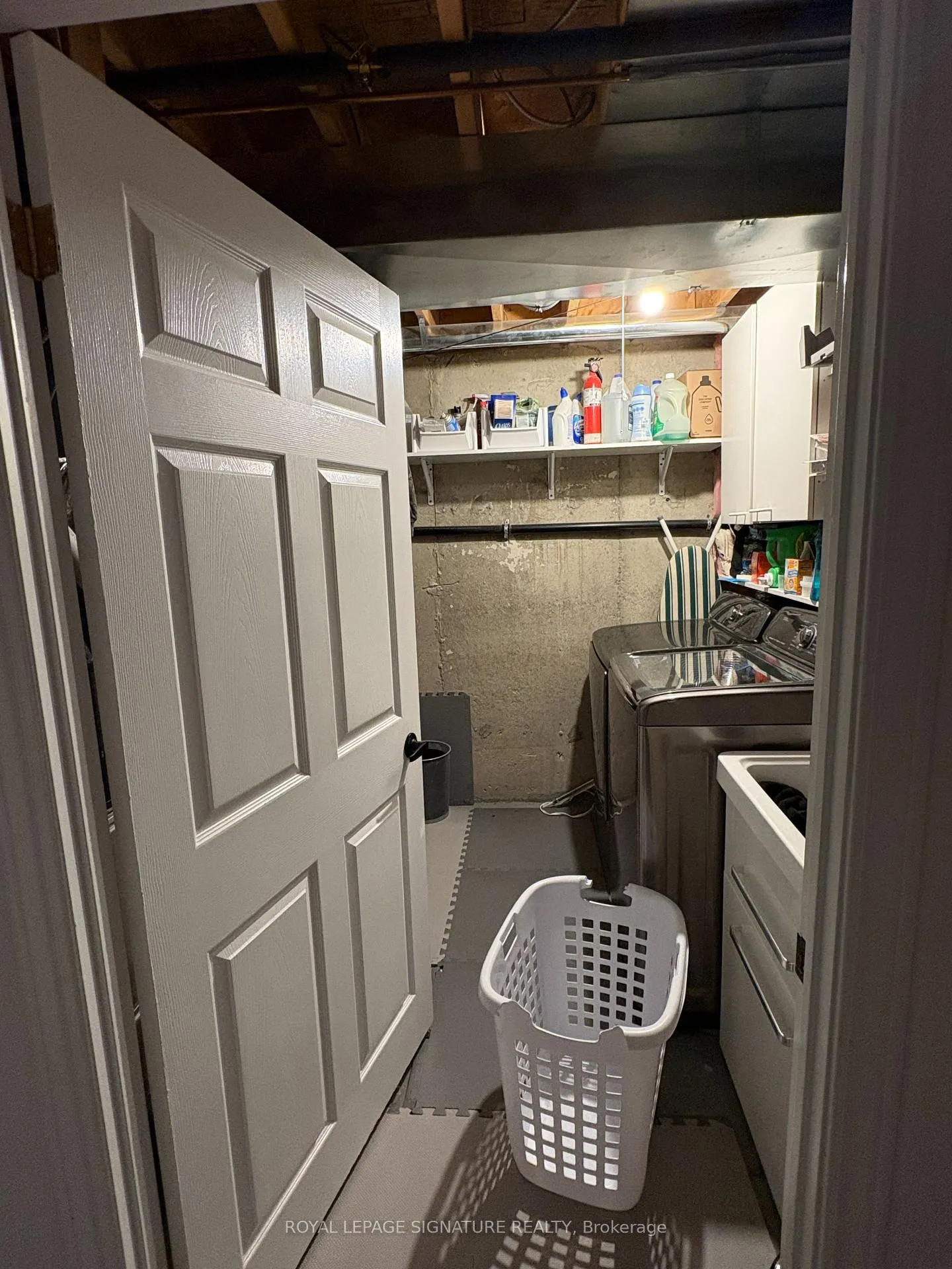 Photo 8 of 43 Parktree Drive, Vaughan, Maple — HOMEH