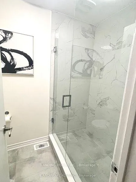 Photo 12 of Unit Upper, 43 Shieldmark Crescent, Markham, Royal Orchard — HOMEH