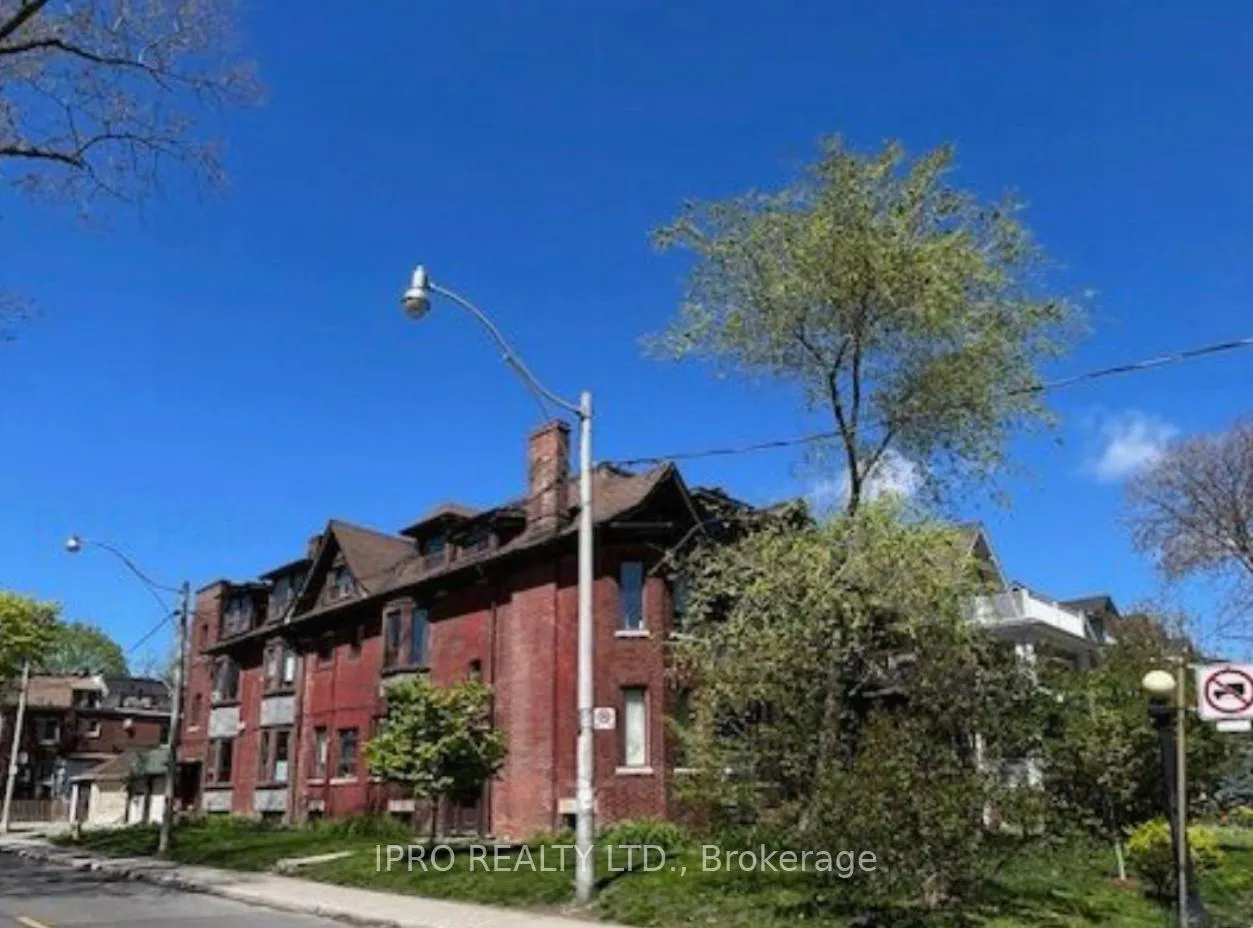 Photo 1 of Unit 2, 526 Palmerston Boulevard, Toronto, Palmerston-Little Italy — HOMEH