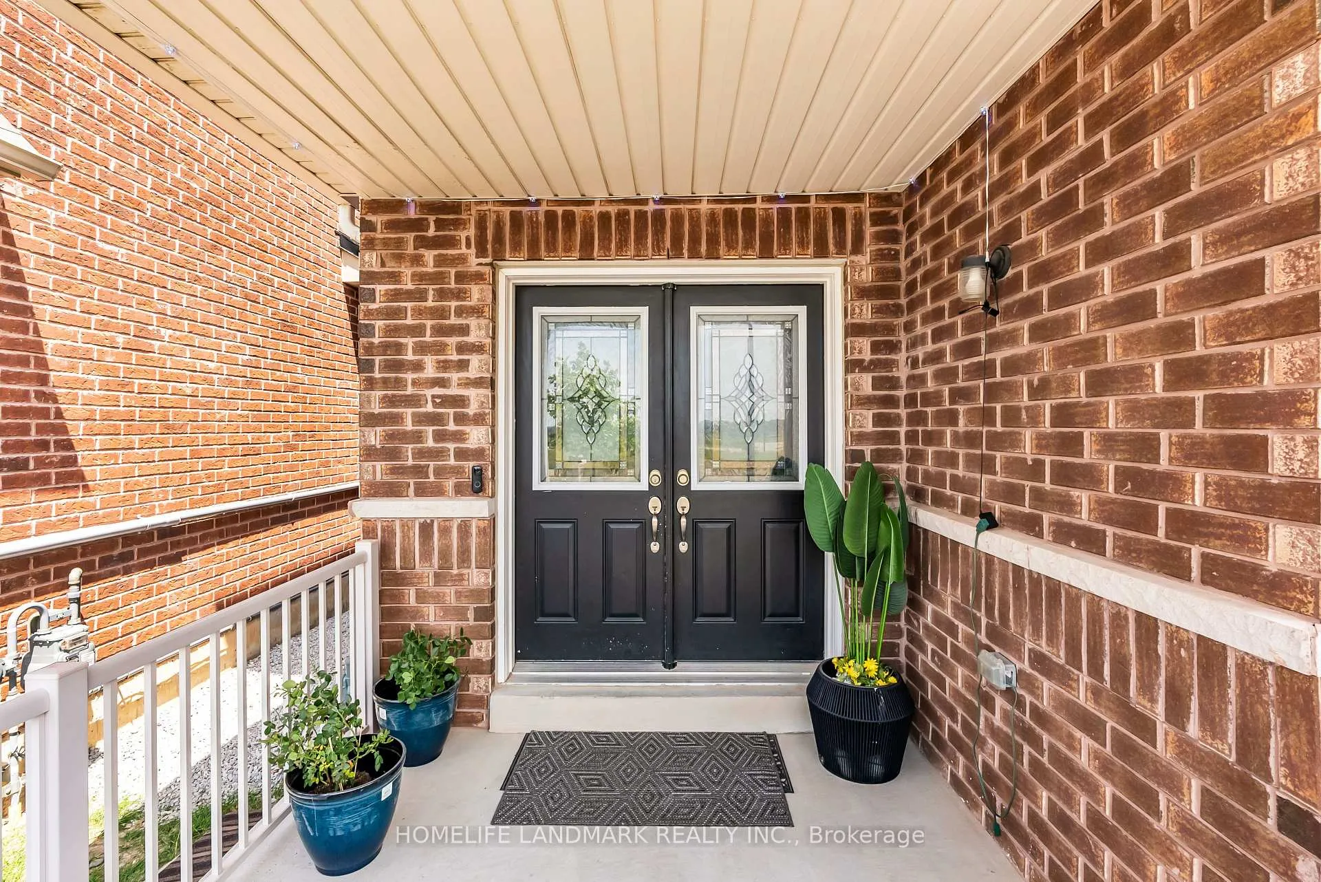 Photo 4 of 564 Bessborough Drive, Milton, Harrison — HOMEH