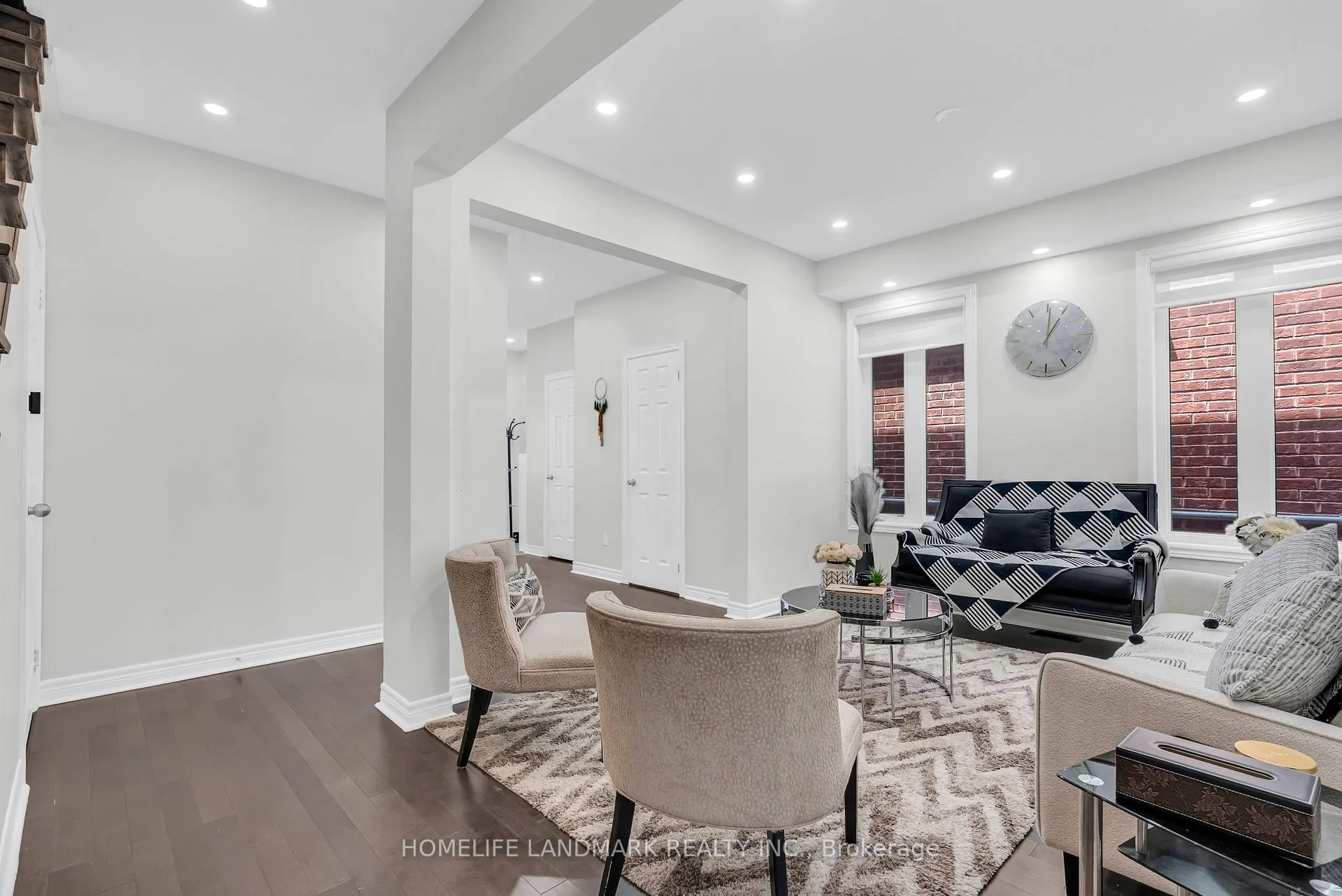 Photo 10 of 564 Bessborough Drive, Milton, Harrison — HOMEH