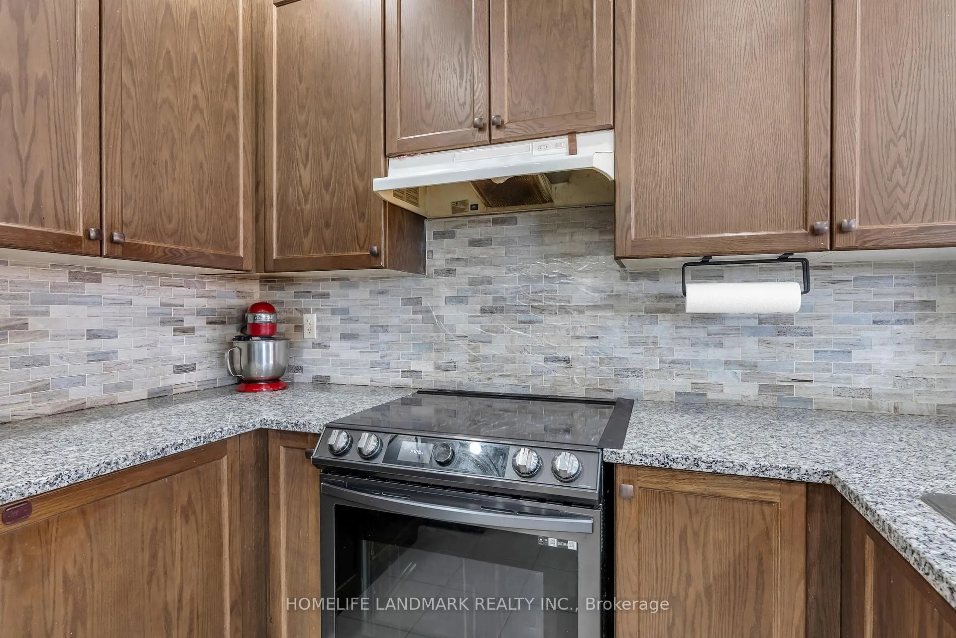 Photo 14 of 564 Bessborough Drive, Milton, Harrison — HOMEH