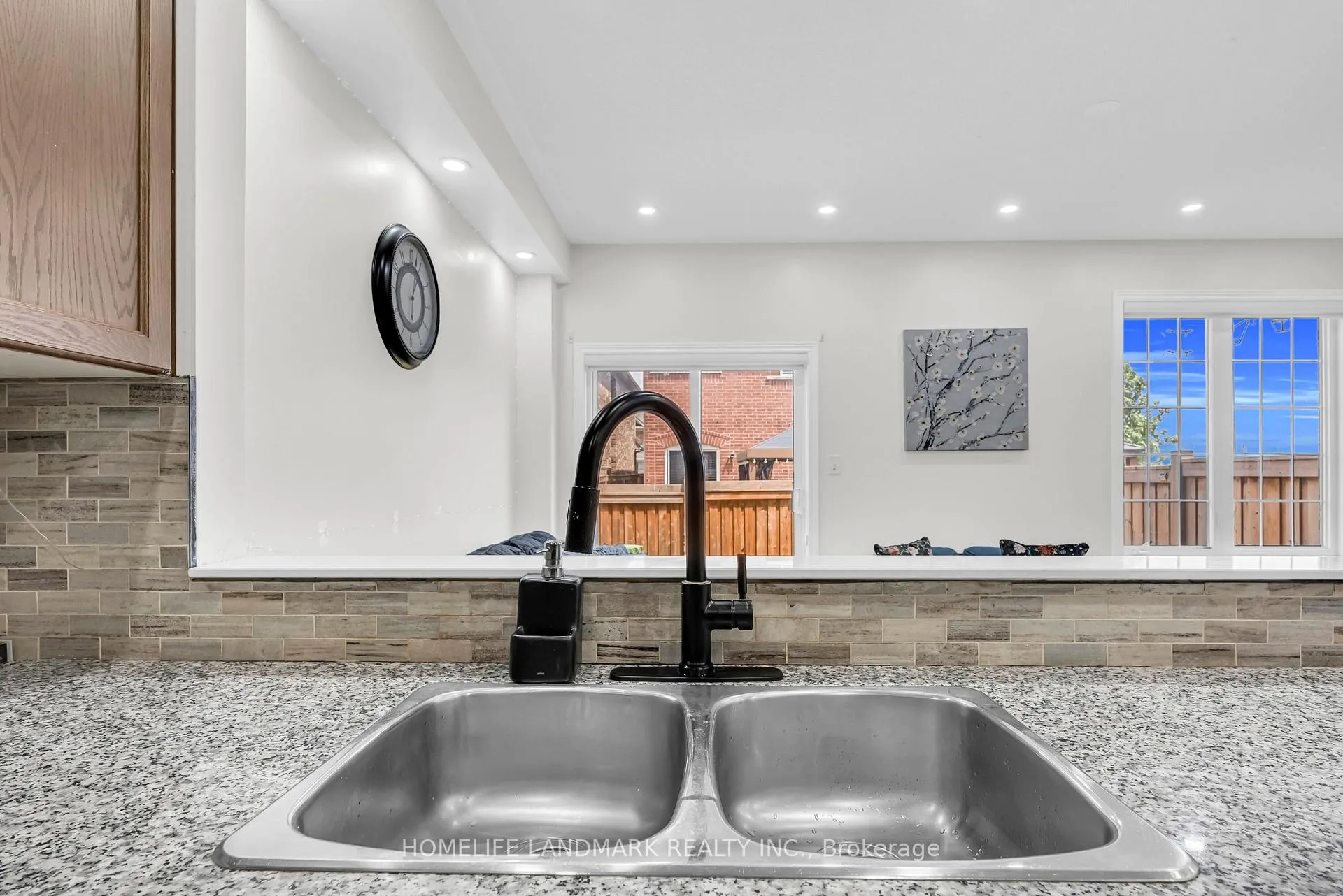 Photo 15 of 564 Bessborough Drive, Milton, Harrison — HOMEH