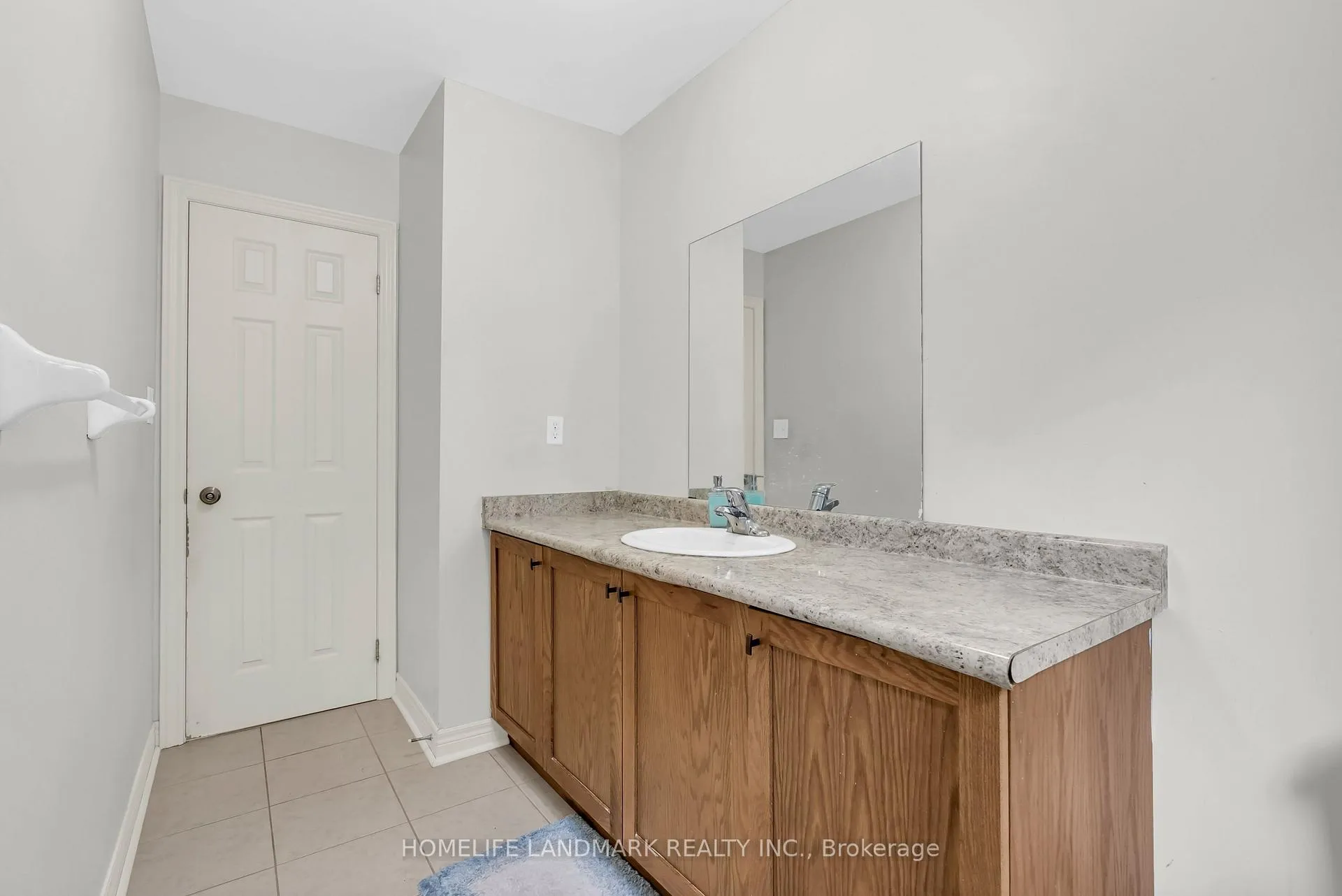 Photo 38 of 564 Bessborough Drive, Milton, Harrison — HOMEH