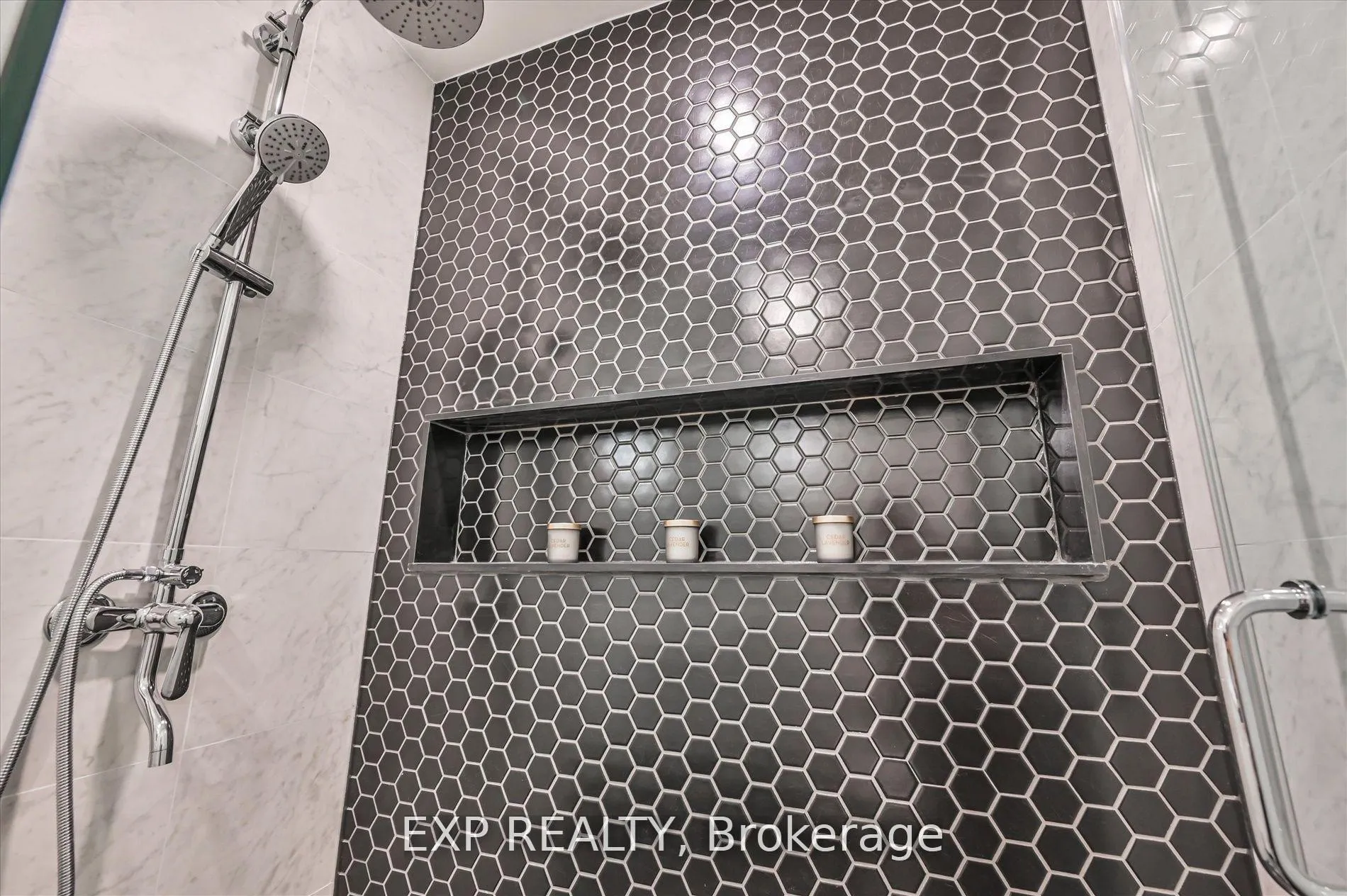 Photo 8 of Unit Lower, 922 Logan Avenue, Toronto, Playter Estates-Danforth — HOMEH