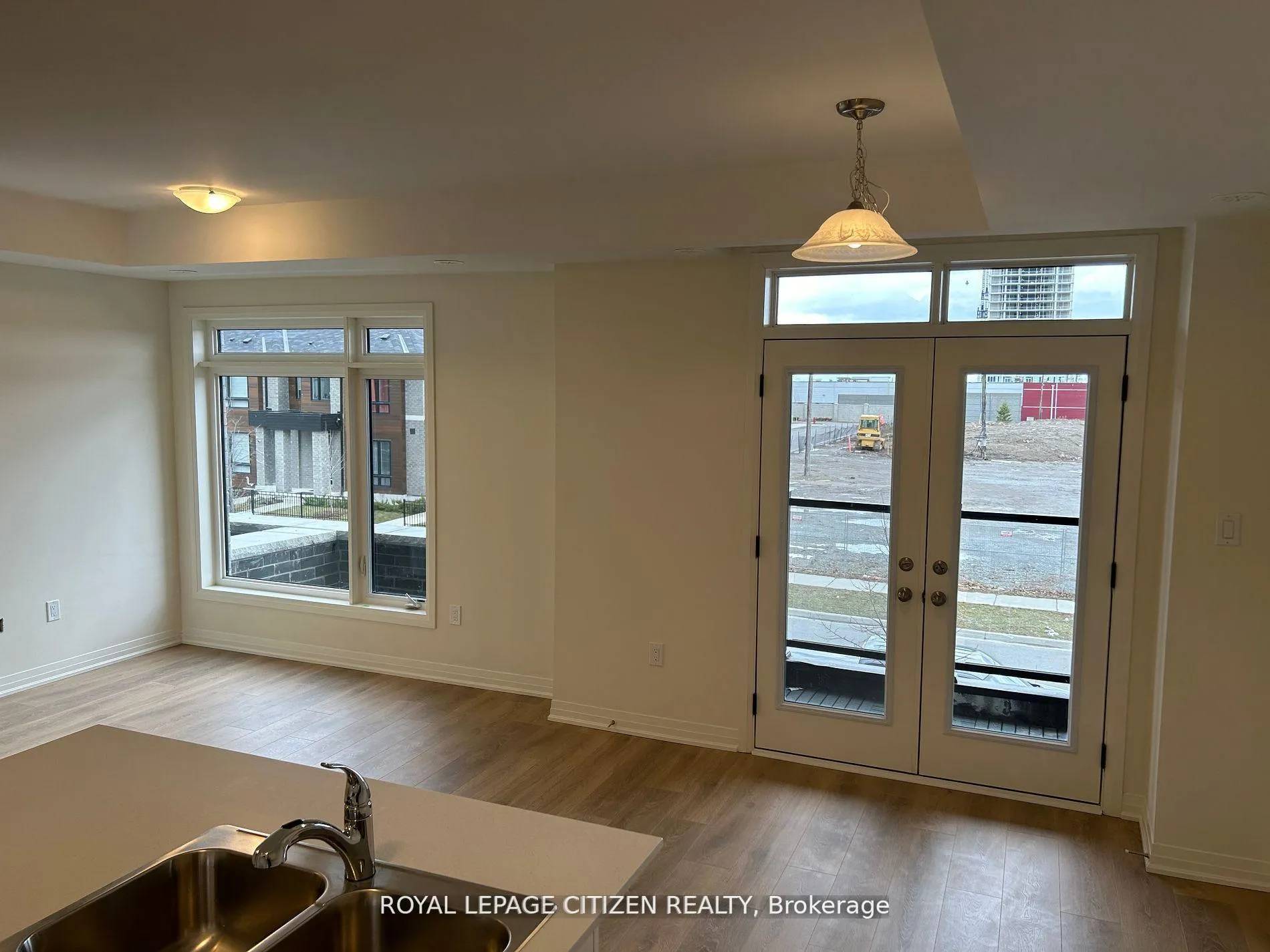 Photo 9 of 28 Esquire Way W, Whitby, Taunton North — HOMEH