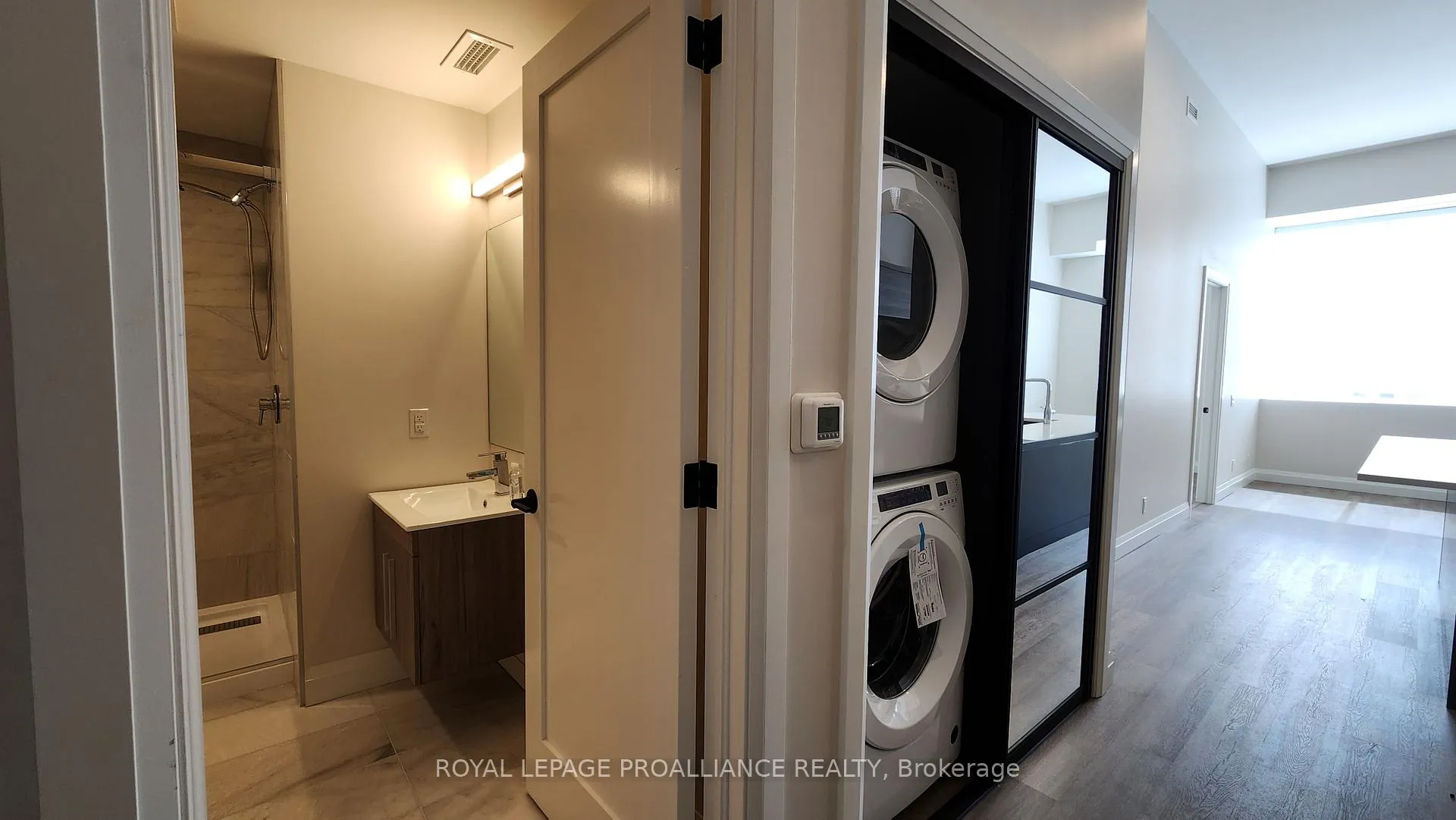 Photo 6 of Unit 2, 261 Front Street, Belleville, Belleville Ward — HOMEH