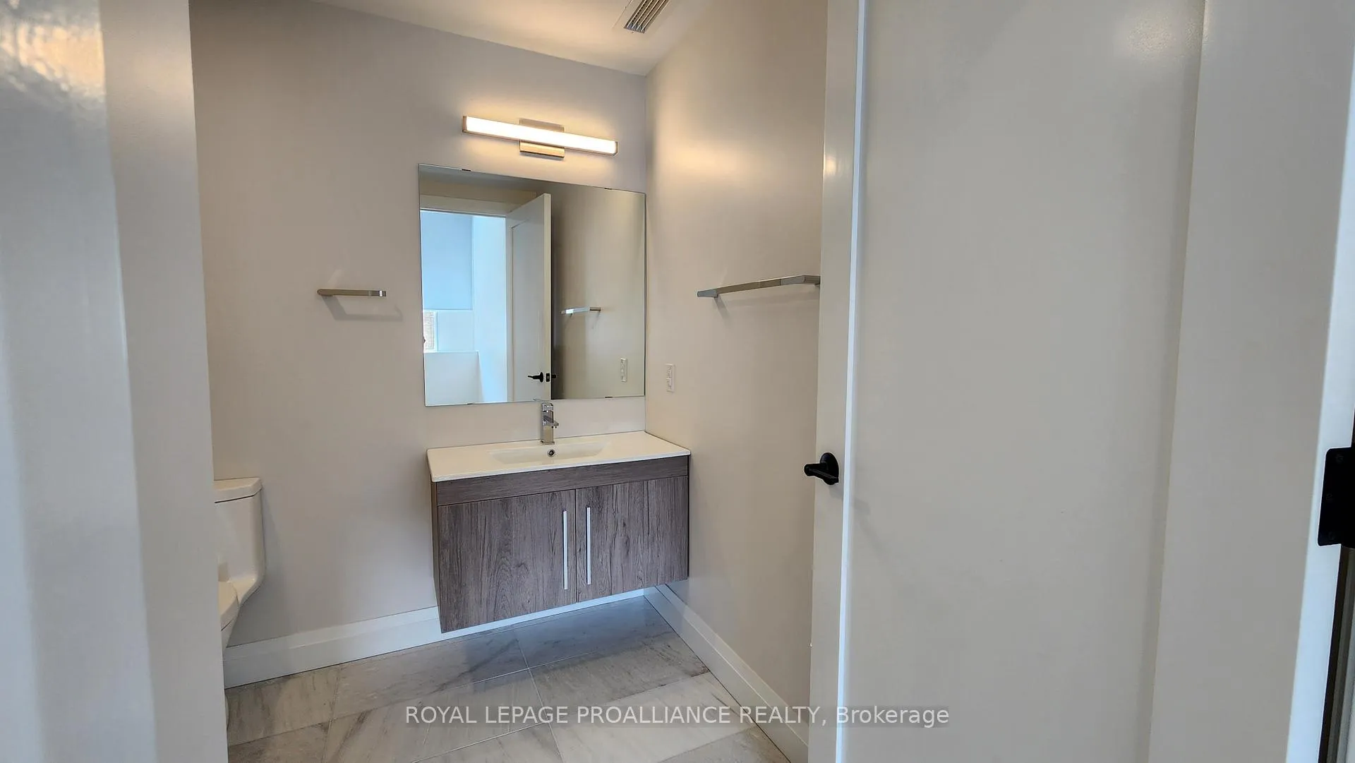 Photo 21 of Unit 2, 261 Front Street, Belleville, Belleville Ward — HOMEH