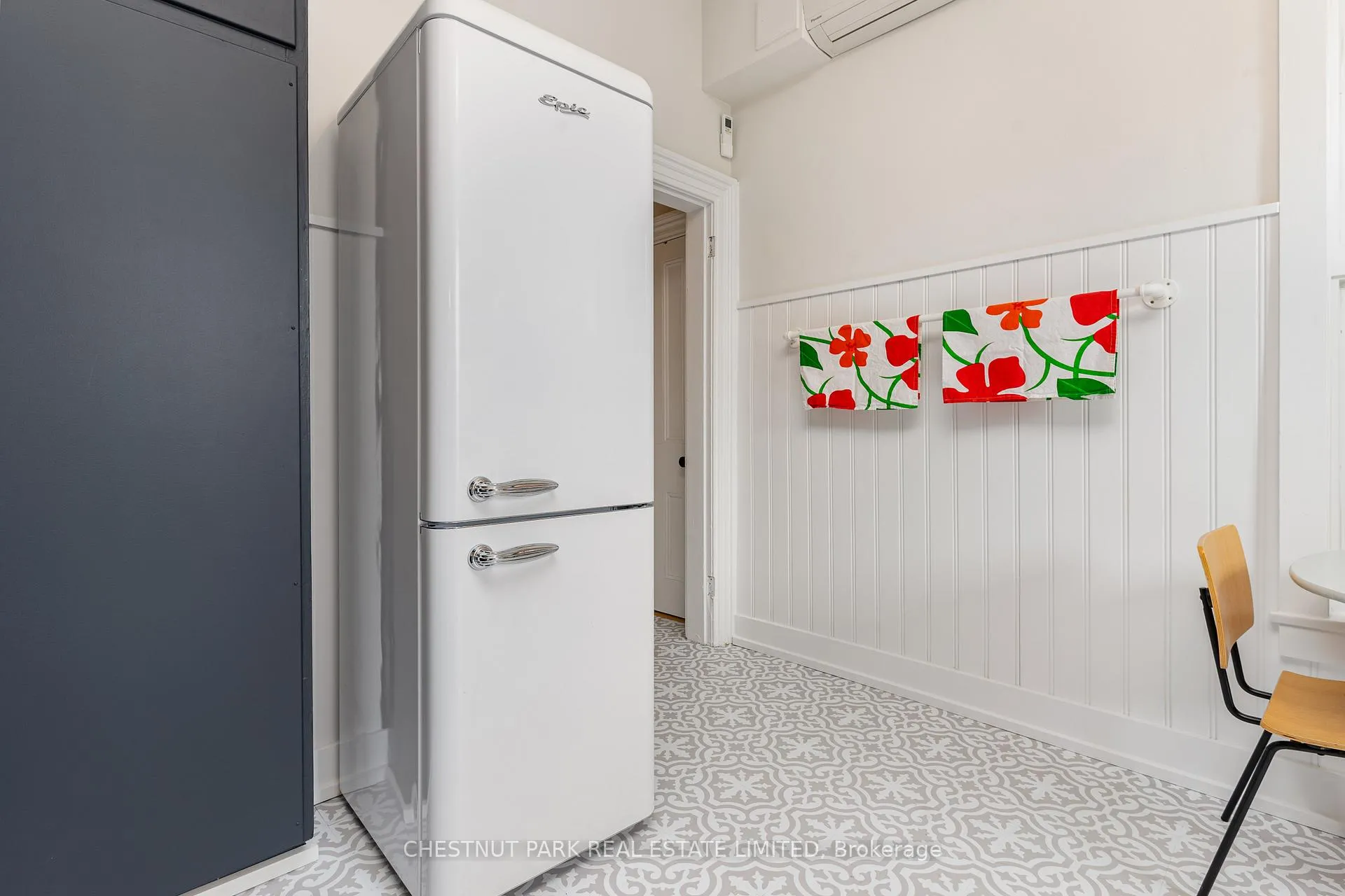 Photo 17 of Unit #B, 787 Queen Street, Toronto, Niagara — HOMEH