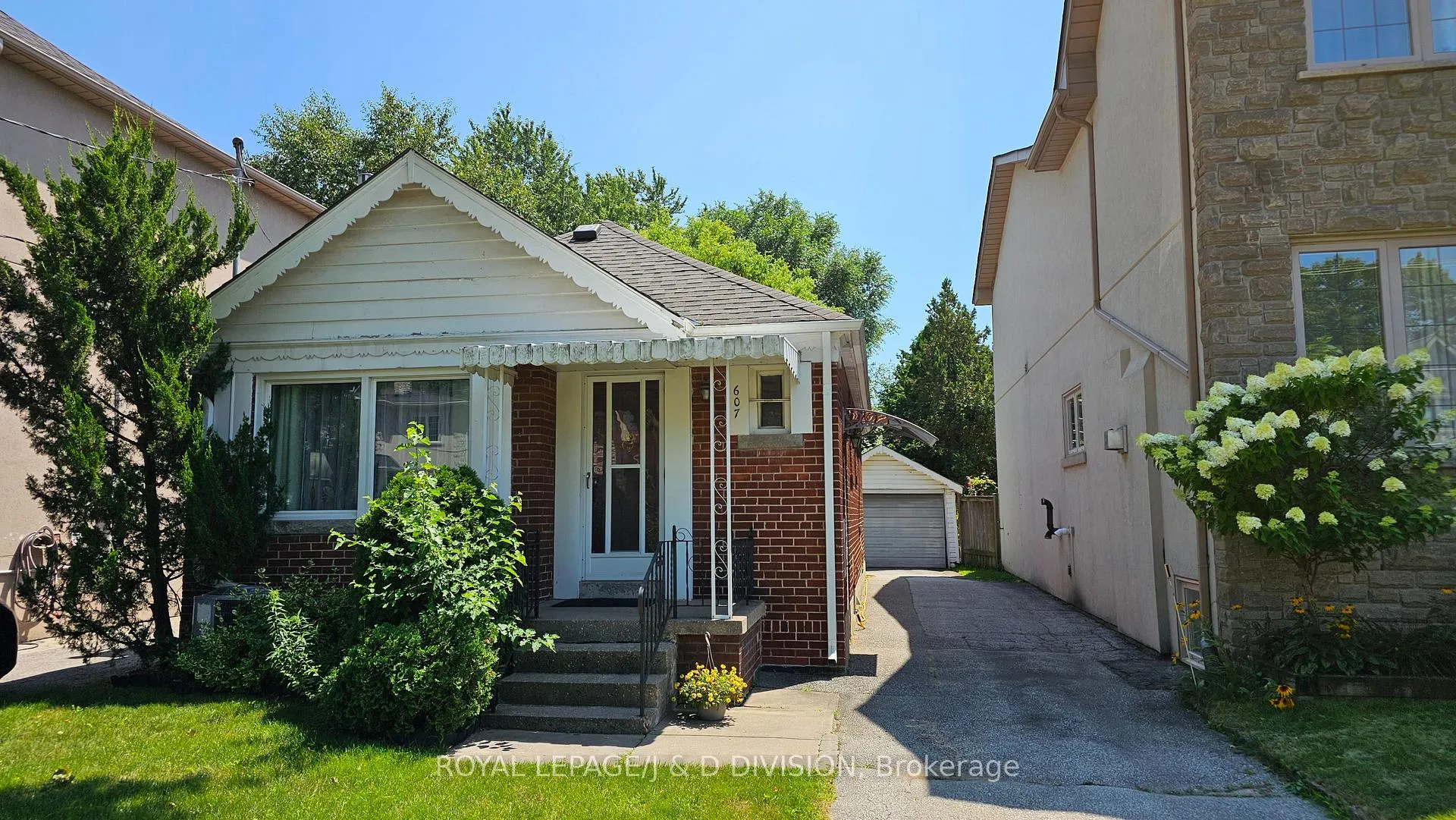 Photo 1 of 607 Broadway Avenue, Toronto, Leaside — HOMEH