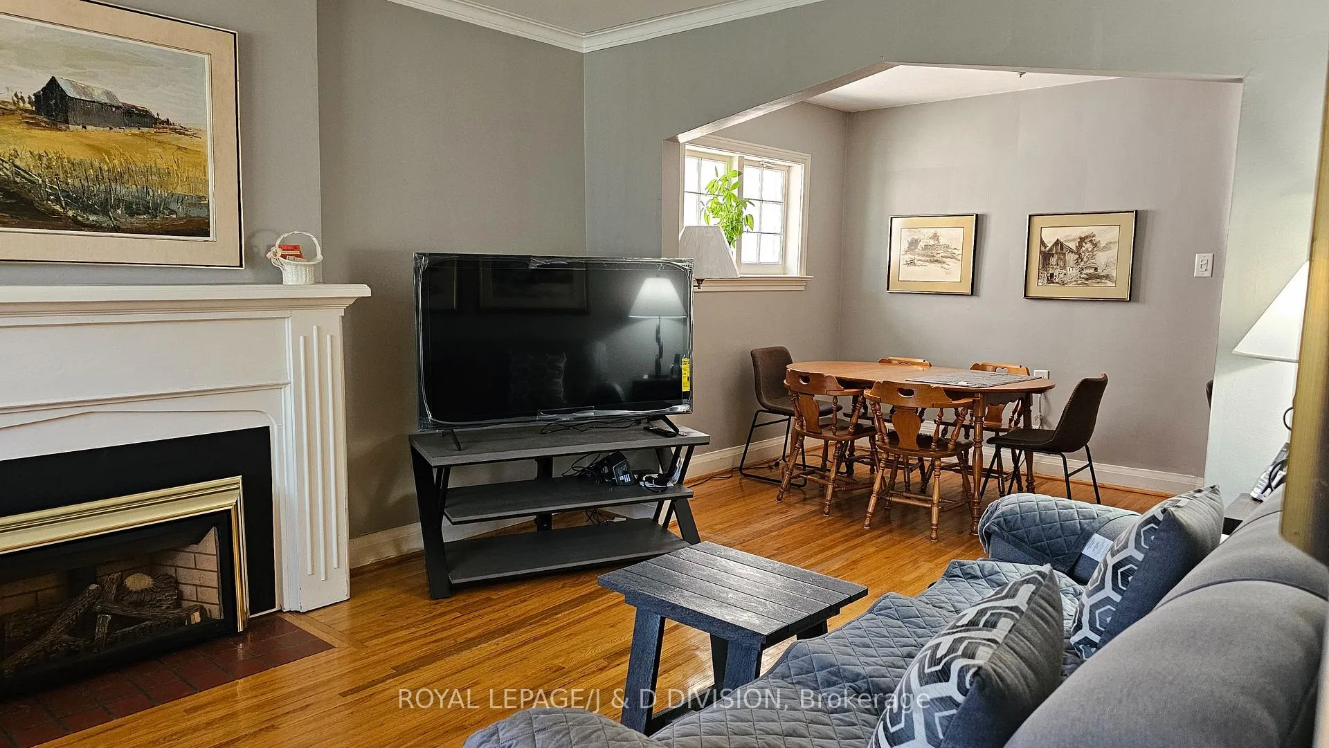 Photo 2 of 607 Broadway Avenue, Toronto, Leaside — HOMEH