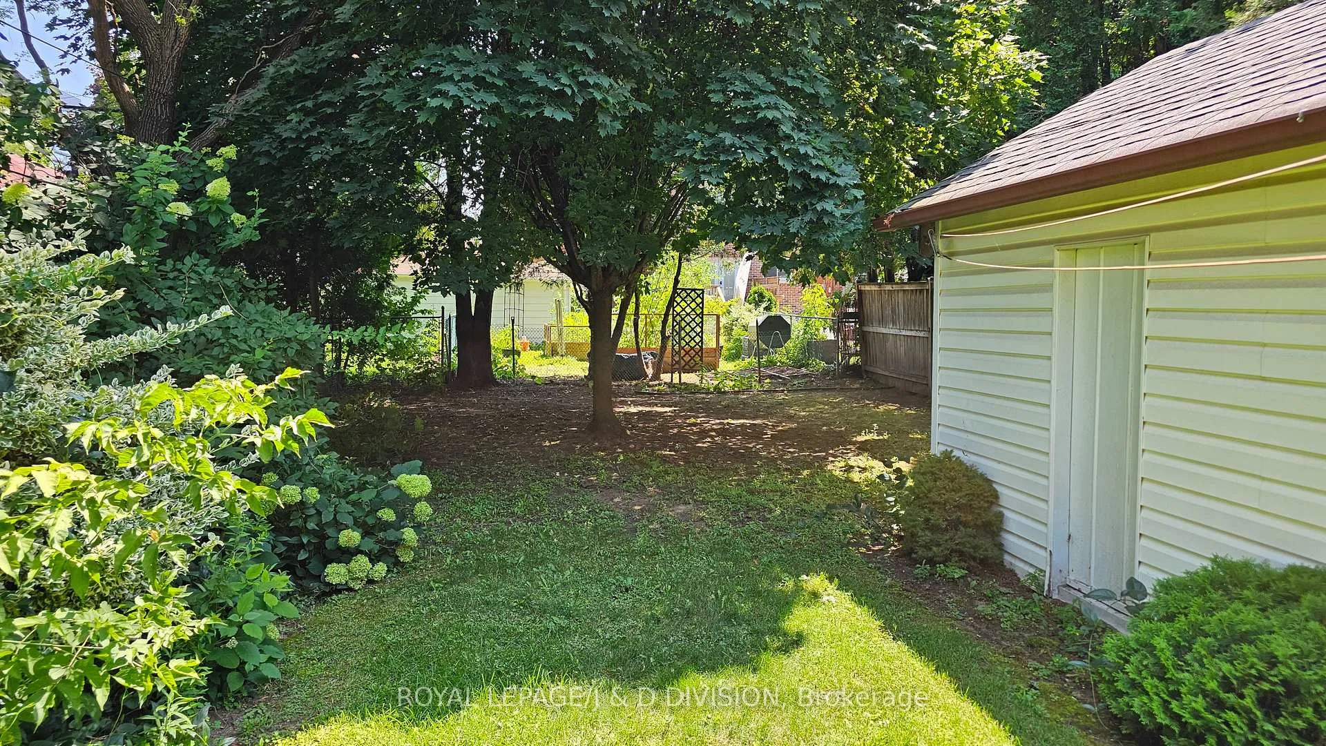 Photo 16 of 607 Broadway Avenue, Toronto, Leaside — HOMEH