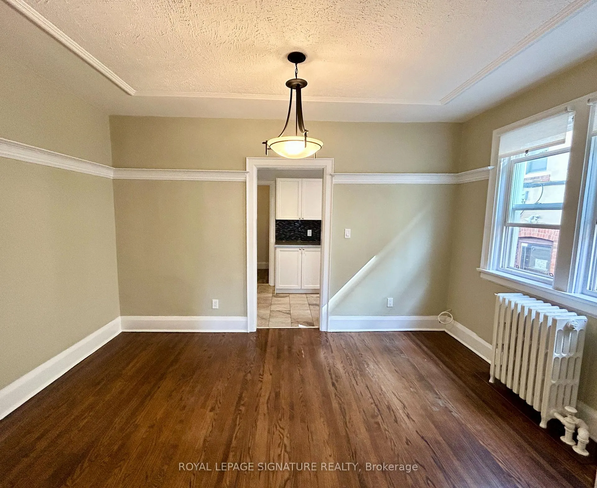 Photo 10 of Unit Main, 39 Scarboro Beach Boulevard, Toronto, The Beaches — HOMEH