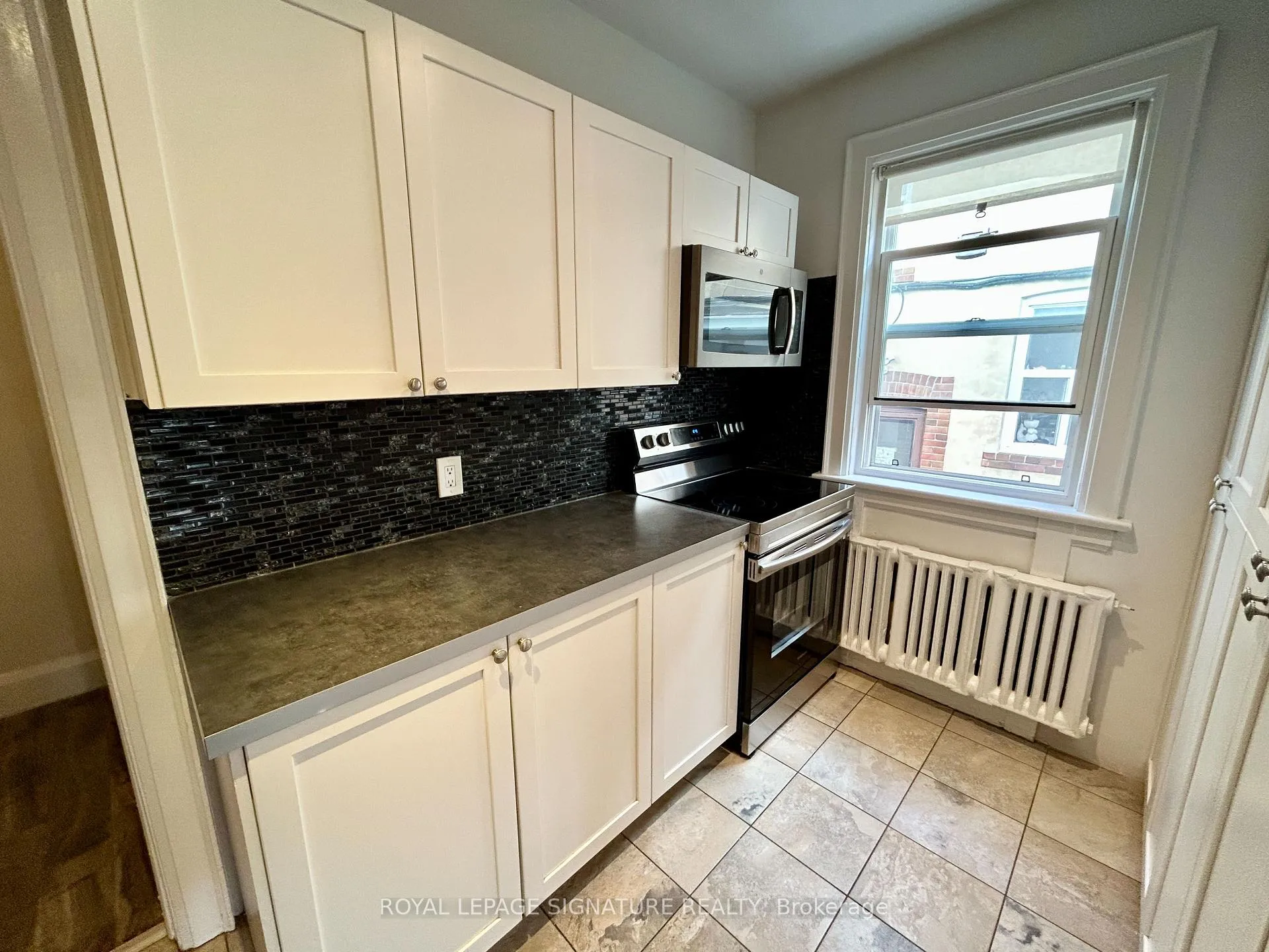Photo 14 of Unit Main, 39 Scarboro Beach Boulevard, Toronto, The Beaches — HOMEH
