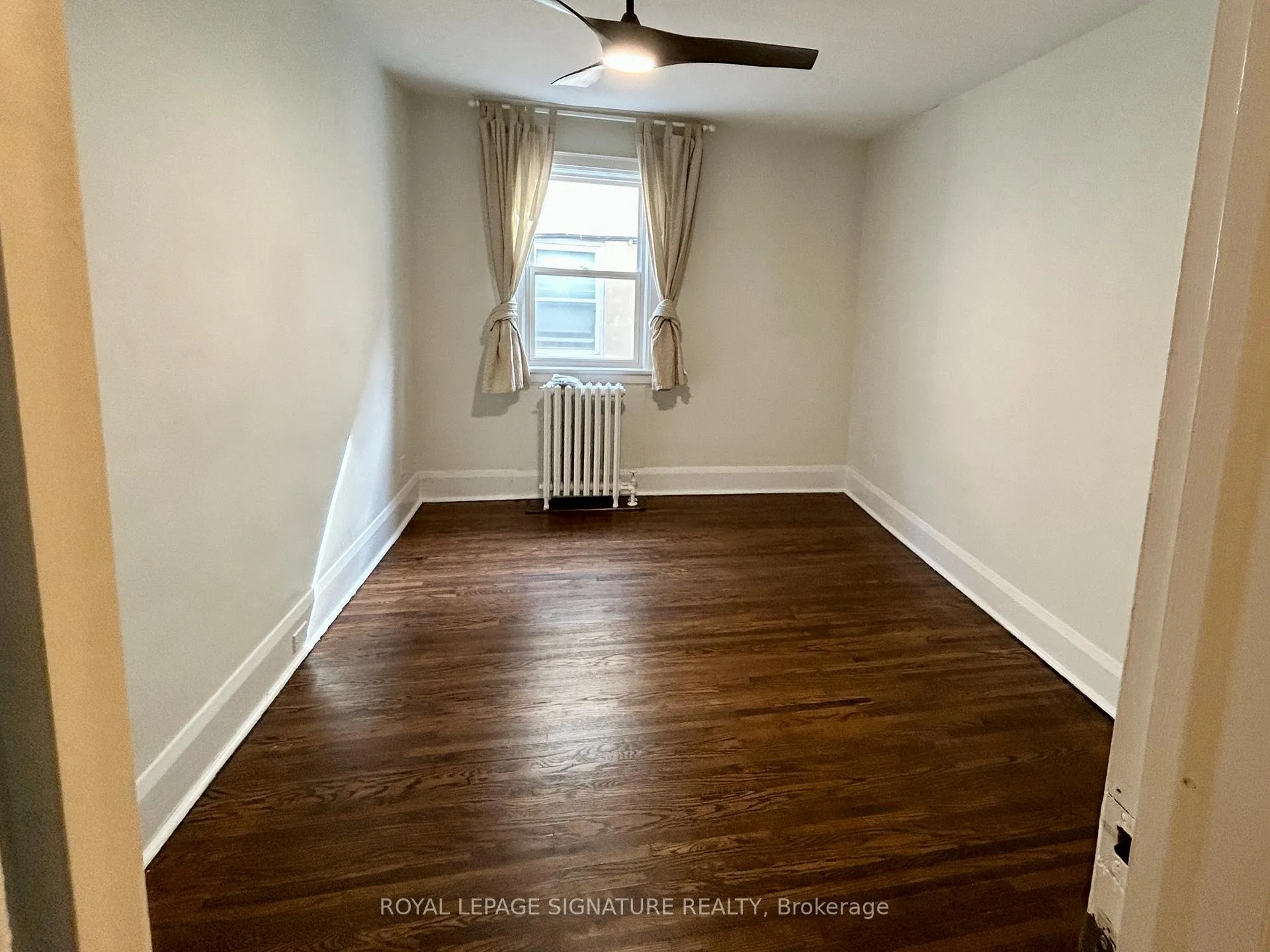 Photo 18 of Unit Main, 39 Scarboro Beach Boulevard, Toronto, The Beaches — HOMEH