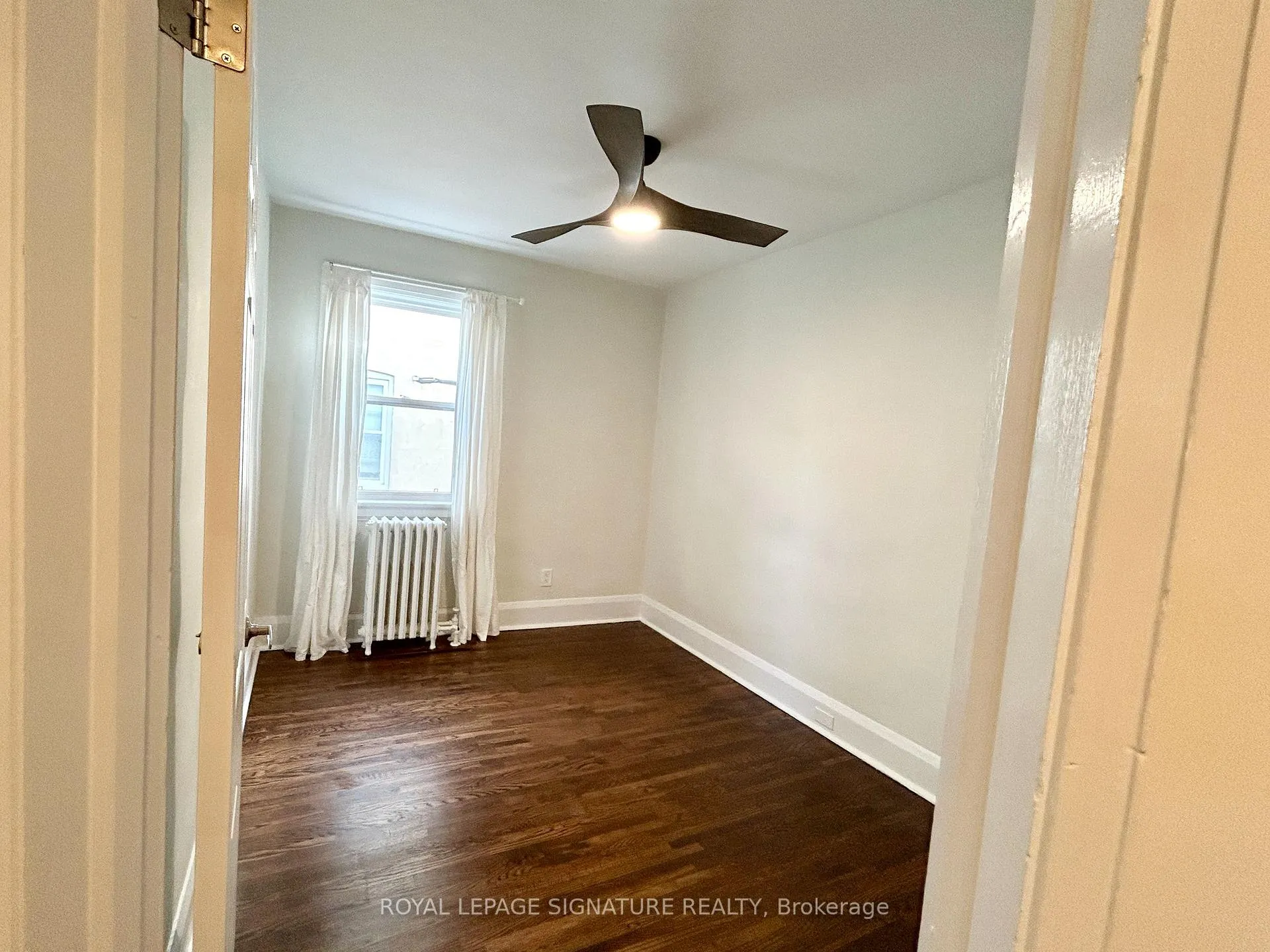 Photo 25 of Unit Main, 39 Scarboro Beach Boulevard, Toronto, The Beaches — HOMEH