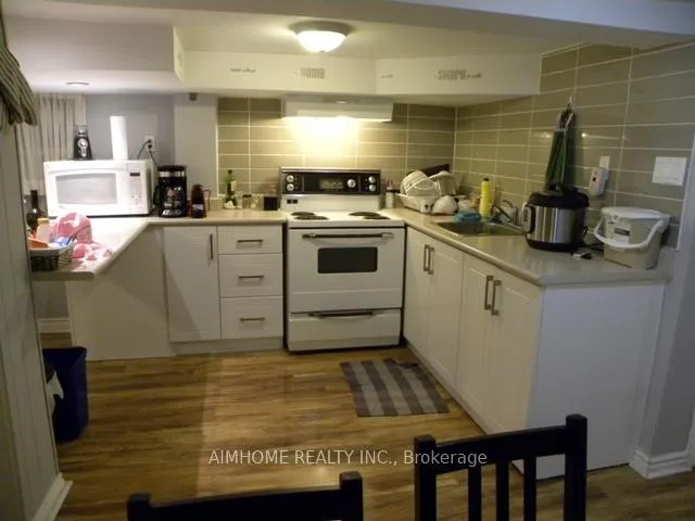 Photo 4 of 28 Elmsdale Road, Toronto, East York — HOMEH