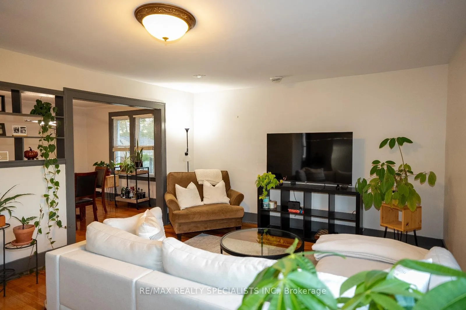 Photo 2 of 2373 Lincoln Road, Windsor — HOMEH