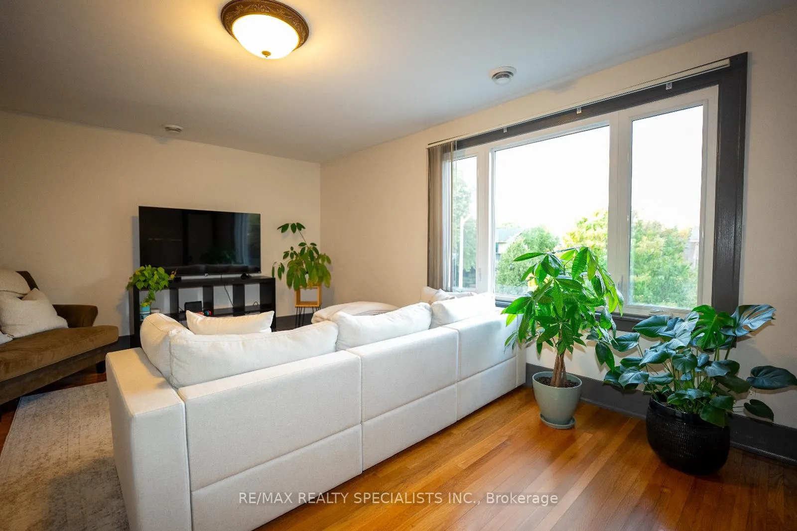 Photo 4 of 2373 Lincoln Road, Windsor — HOMEH