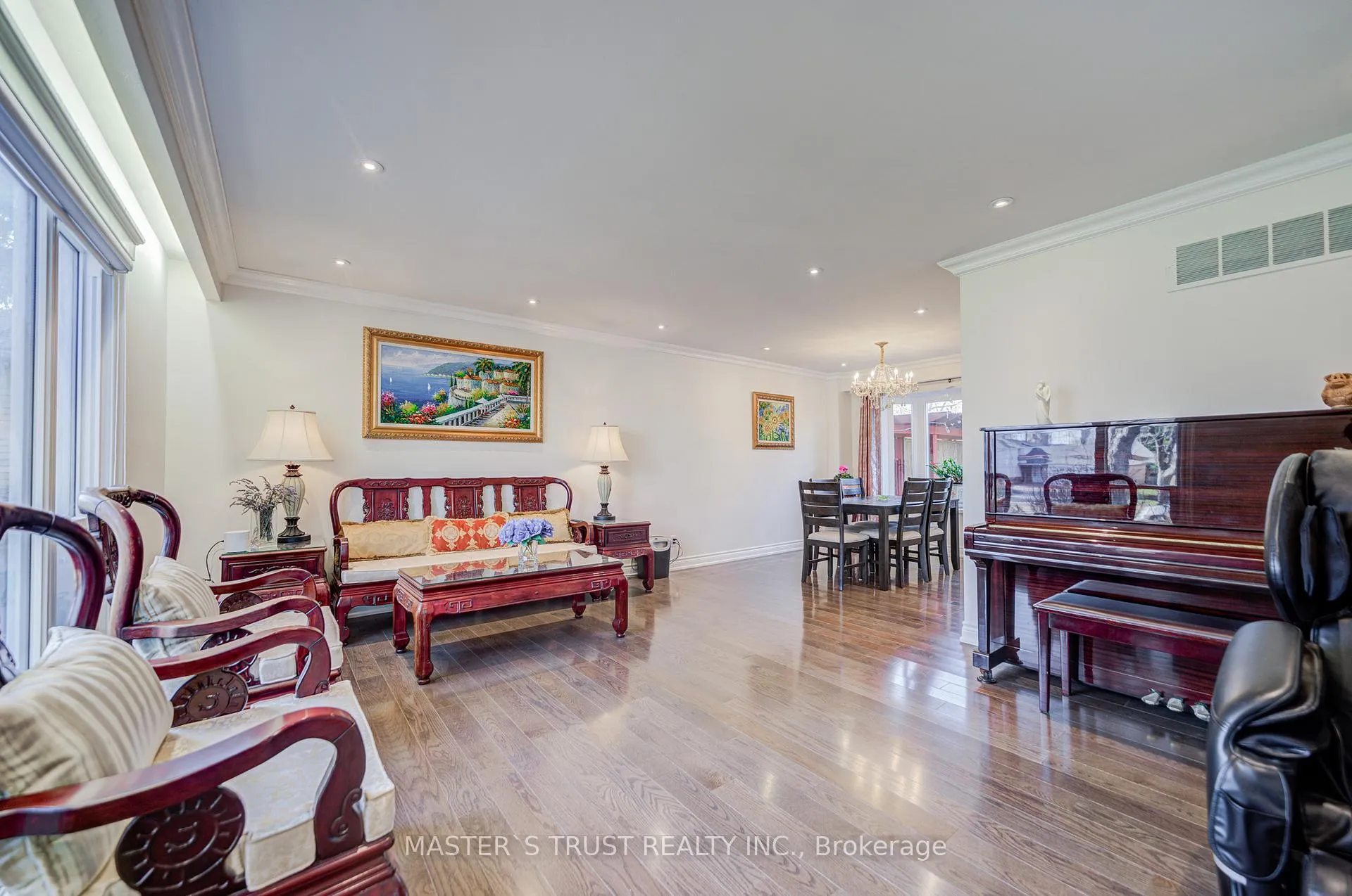 Photo 4 of 72 Rose Way, Markham, Markham Village — HOMEH