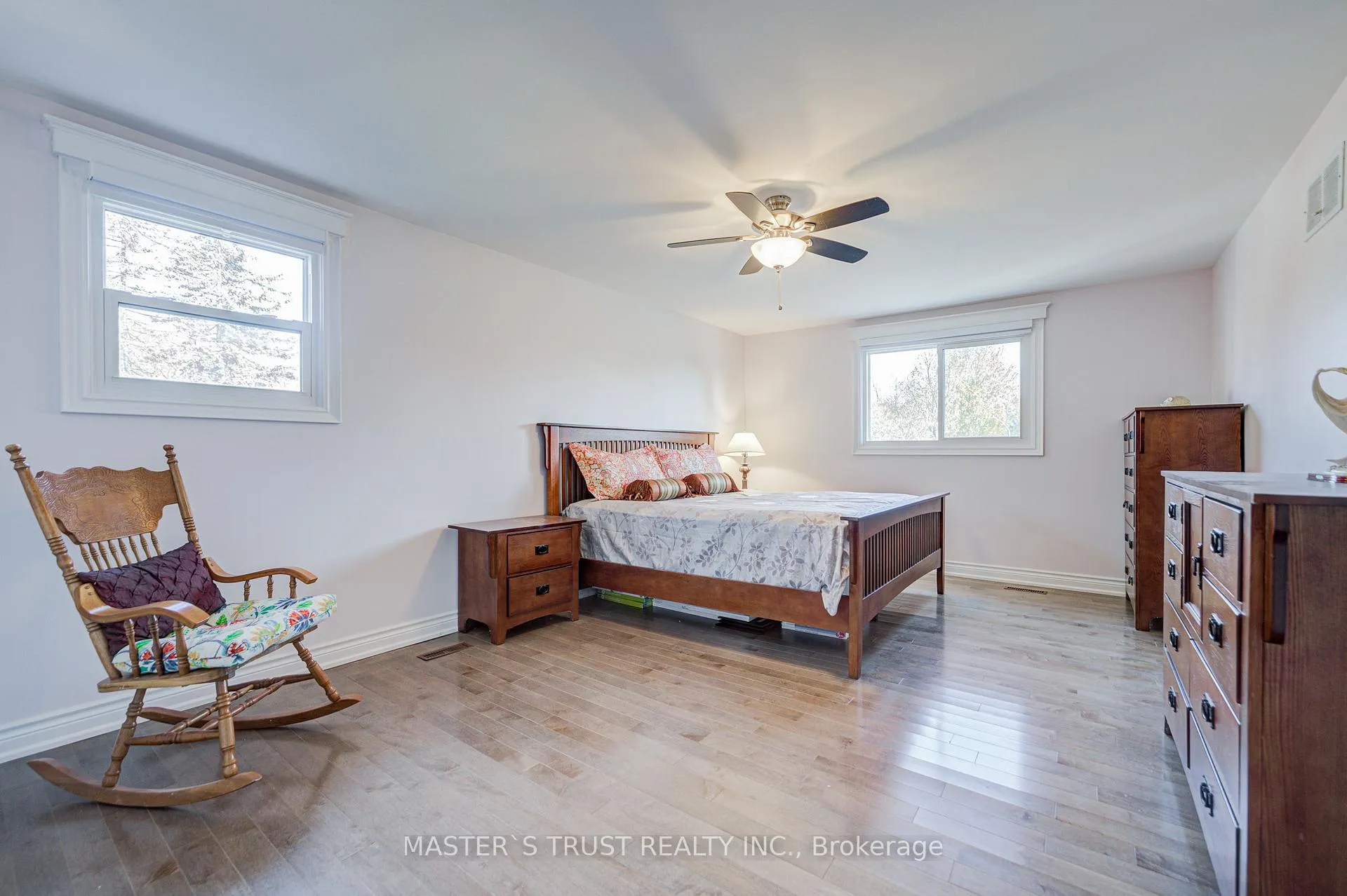 Photo 23 of 72 Rose Way, Markham, Markham Village — HOMEH
