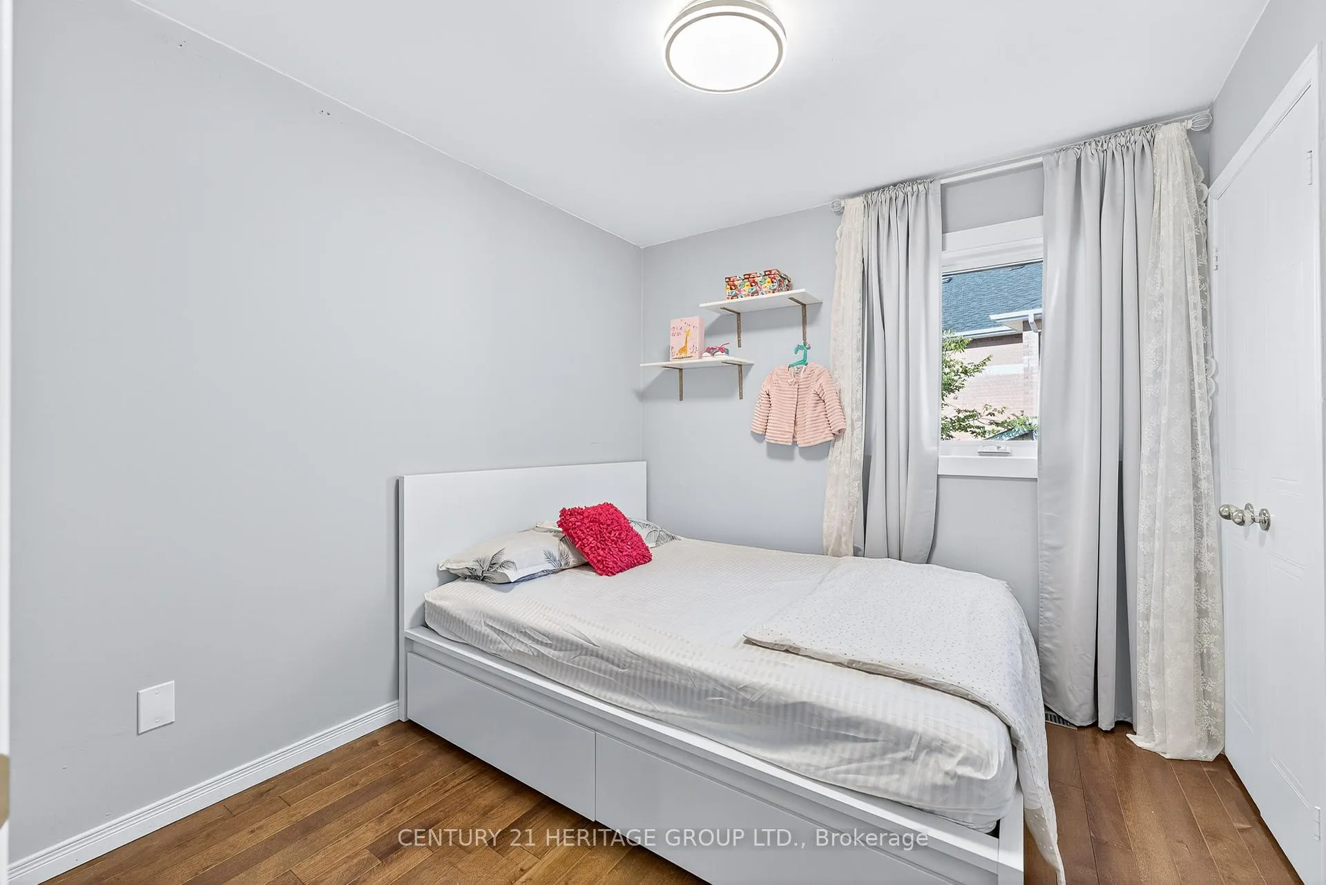 Photo 15 of 112 Sandfield Drive, Aurora, Aurora Highlands — HOMEH