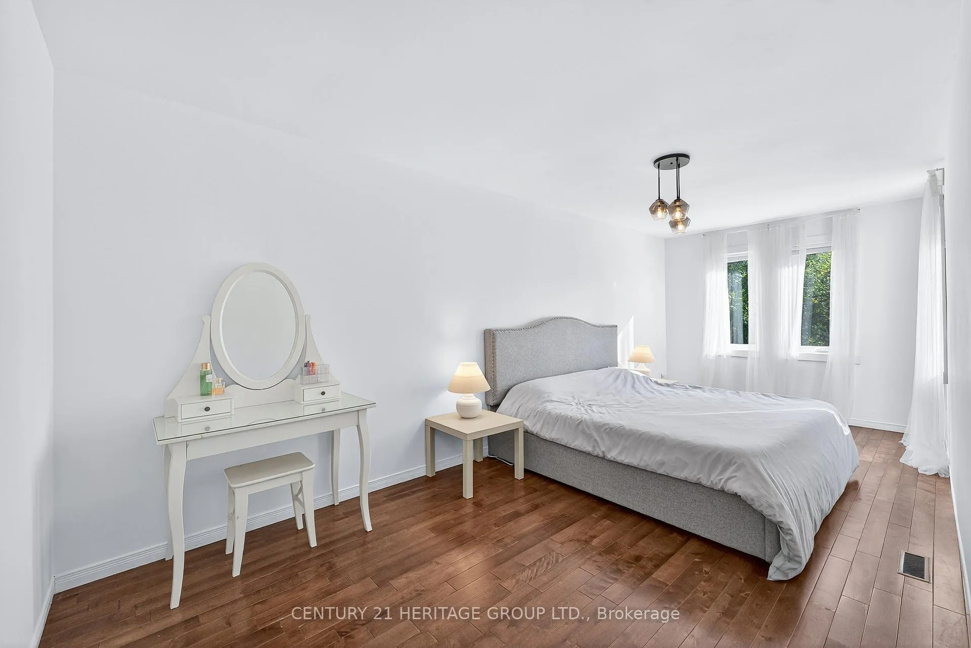 Photo 20 of 112 Sandfield Drive, Aurora, Aurora Highlands — HOMEH