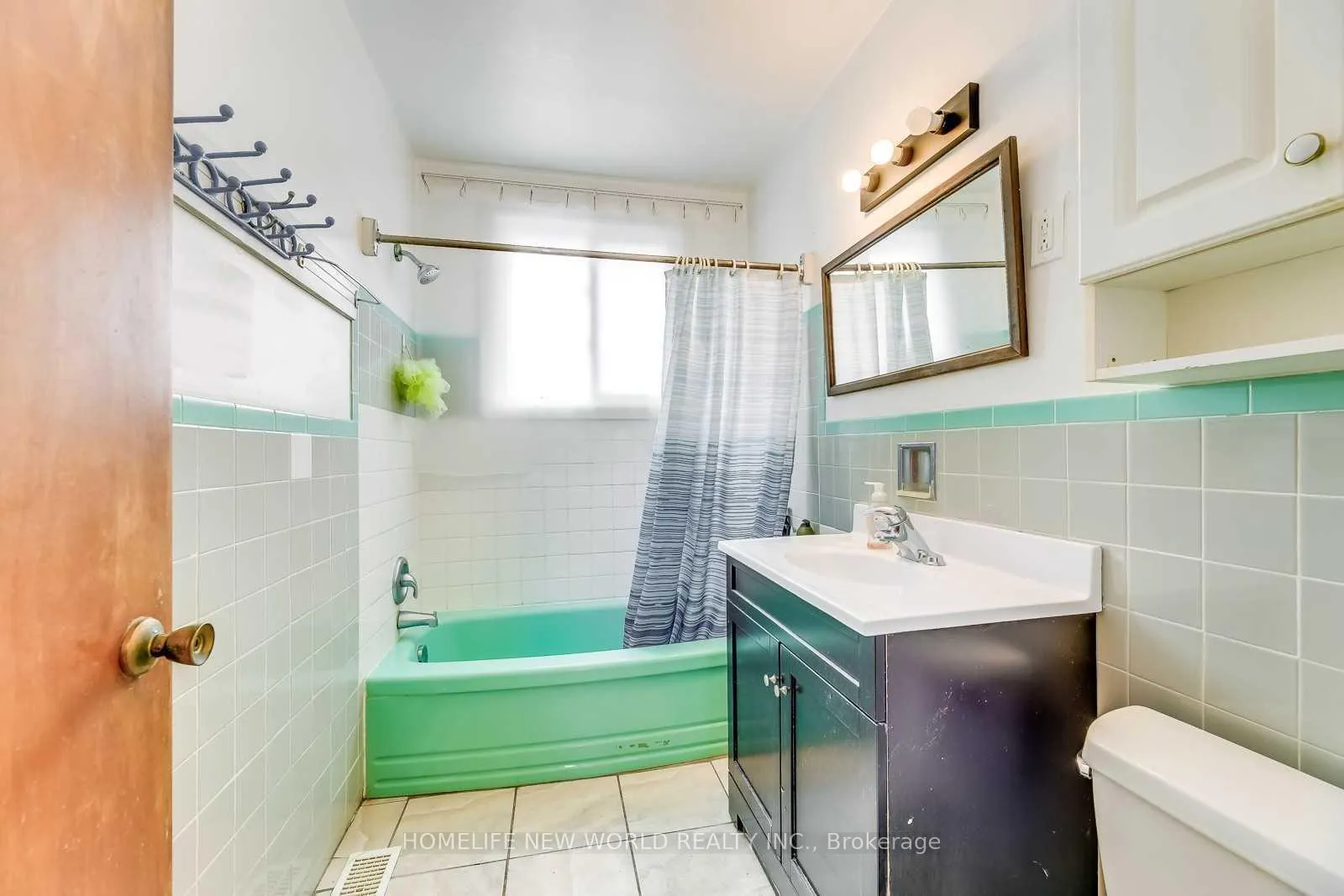 Photo 10 of 15 Holmes Avenue, Hamilton, Ainslie Wood — HOMEH