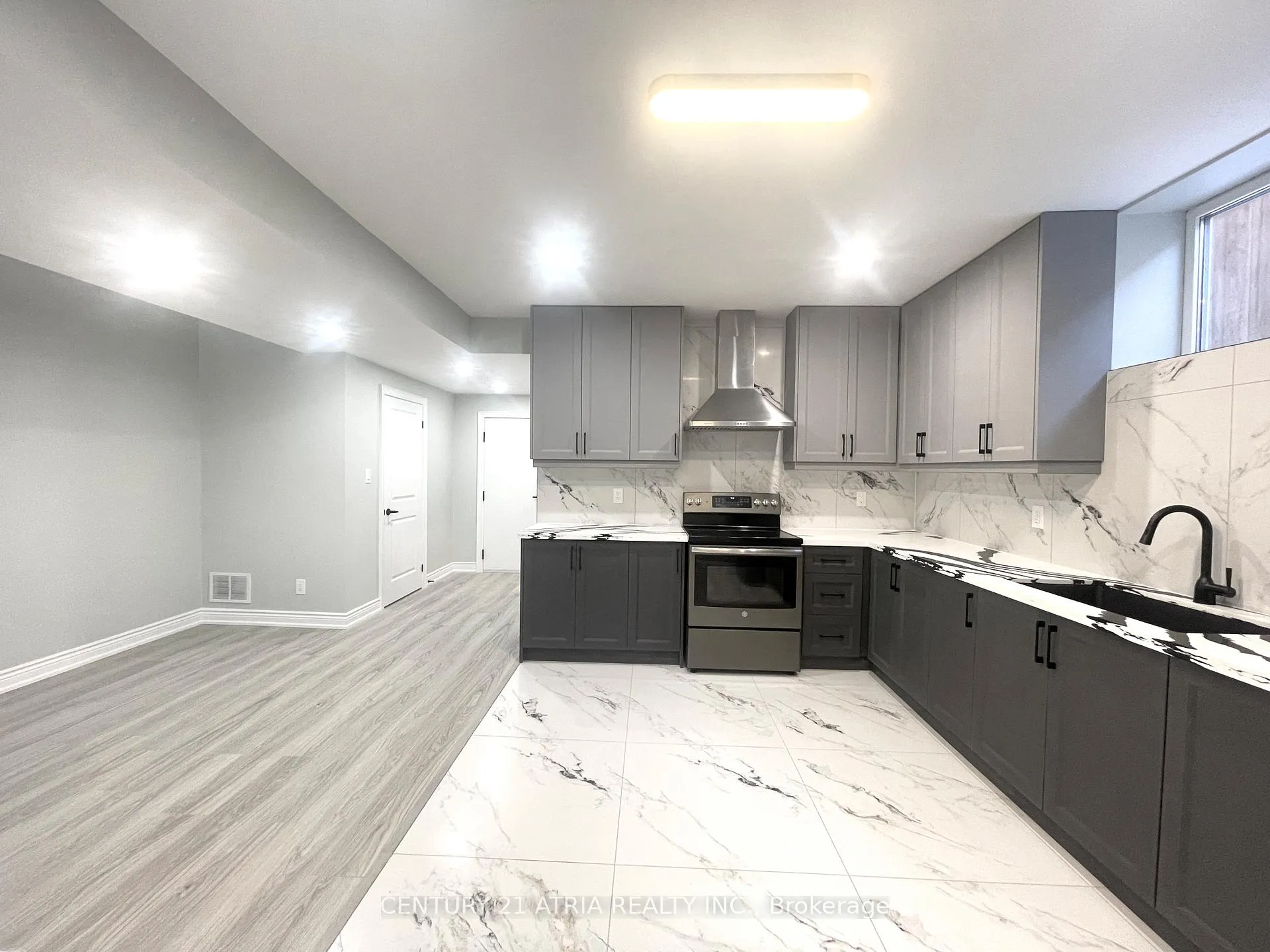 Photo 3 of Unit Bsmt, 30 Milliken Drive, Aurora, Rural Aurora — HOMEH