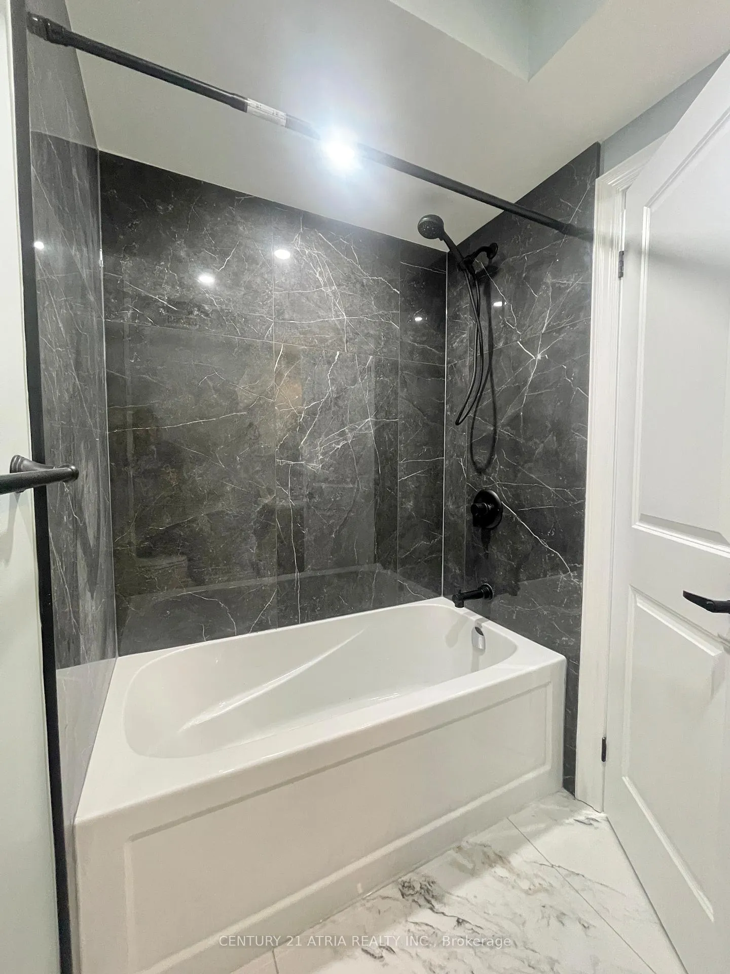 Photo 6 of Unit Bsmt, 30 Milliken Drive, Aurora, Rural Aurora — HOMEH