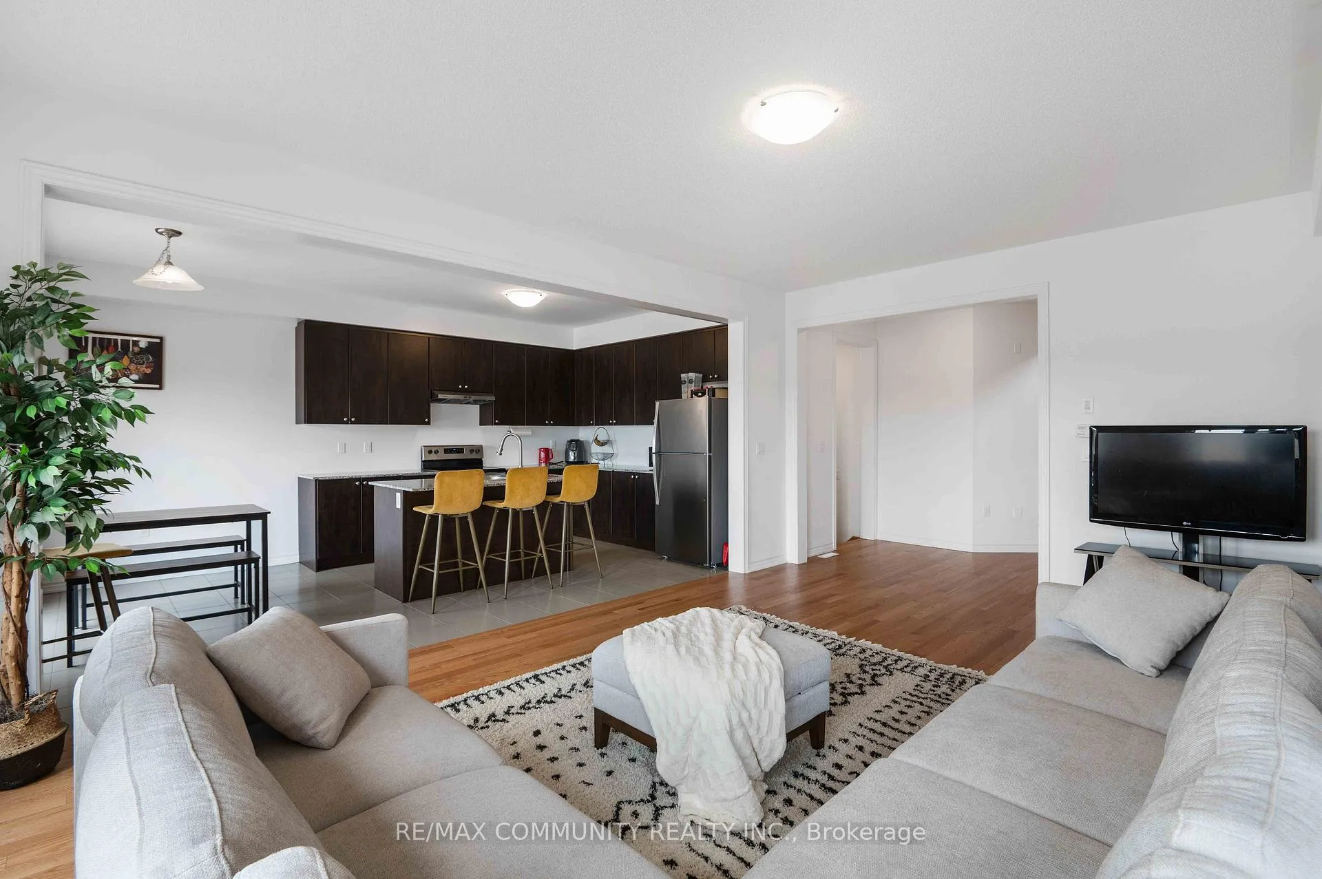 Photo 5 of 304 Russell Street, Southgate — HOMEH