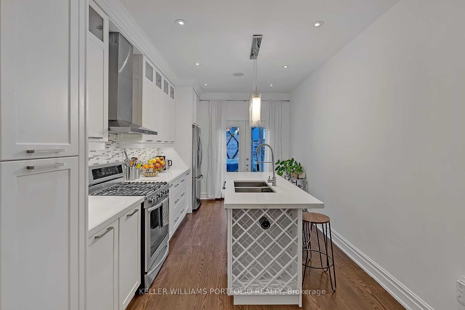 Photo 12 of 40 Grant Street, Toronto, South Riverdale — HOMEH
