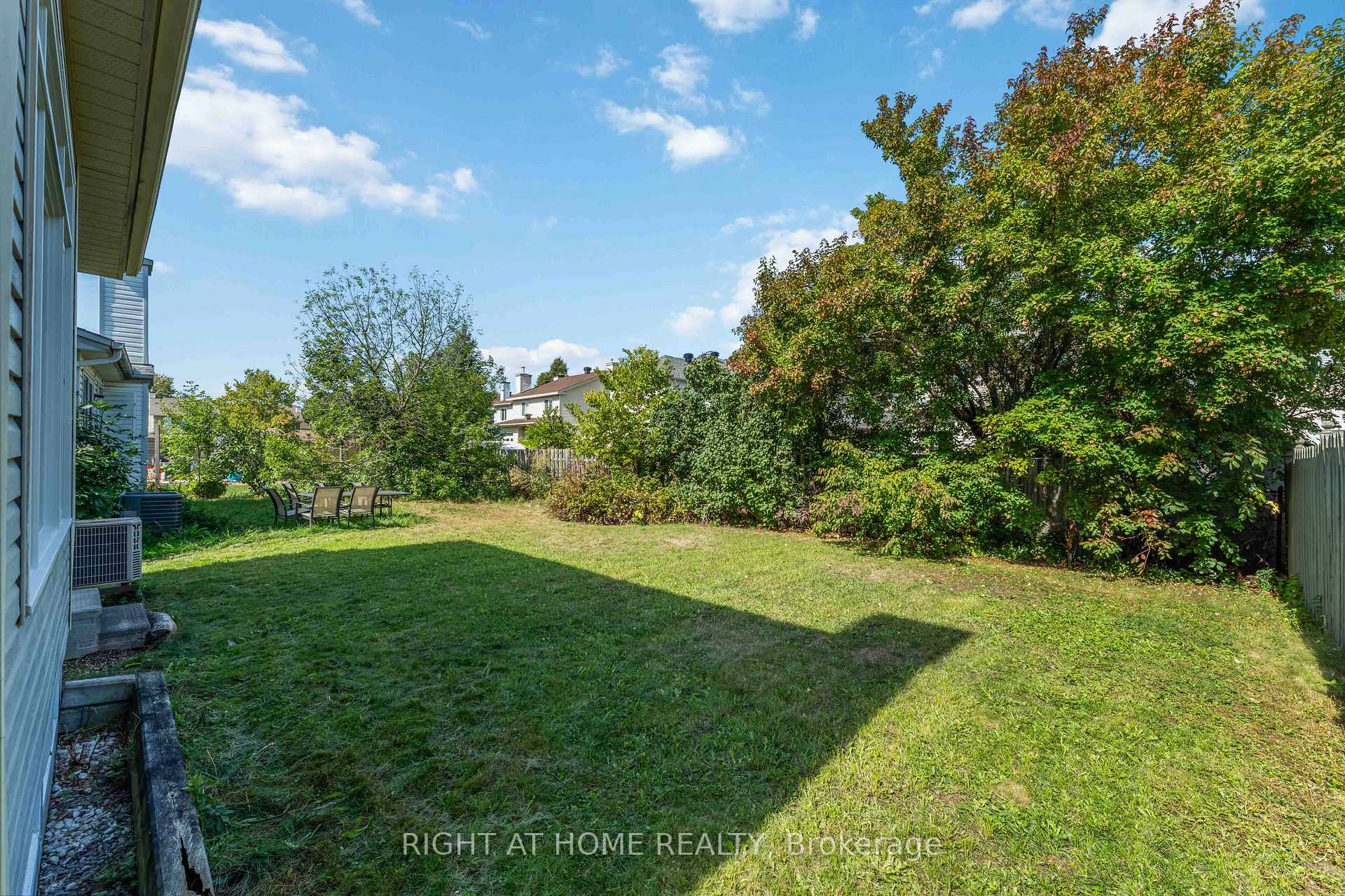 Photo 26 of 11 Wiltshire Circle, Ottawa, Barrhaven - Longfields — HOMEH