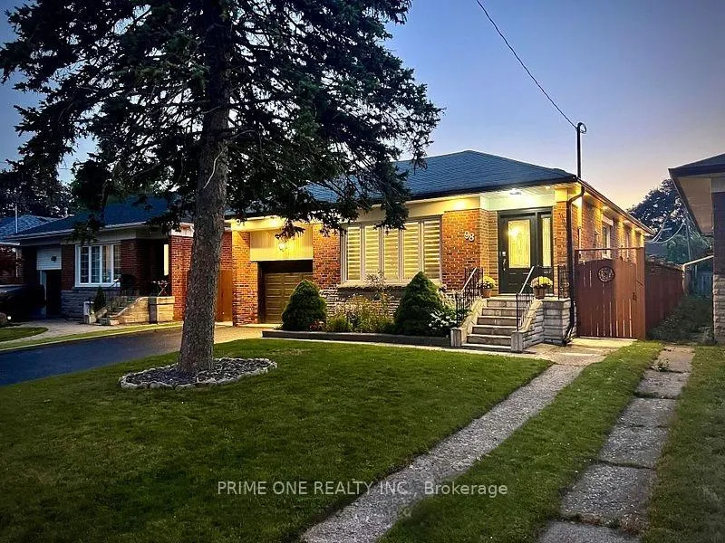 Front of Unit BSMNT, 98 Lynvalley Crescent