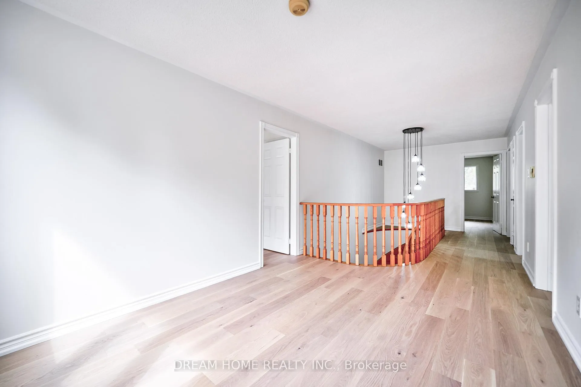Photo 18 of 24 Muster Court, Markham, Buttonville — HOMEH
