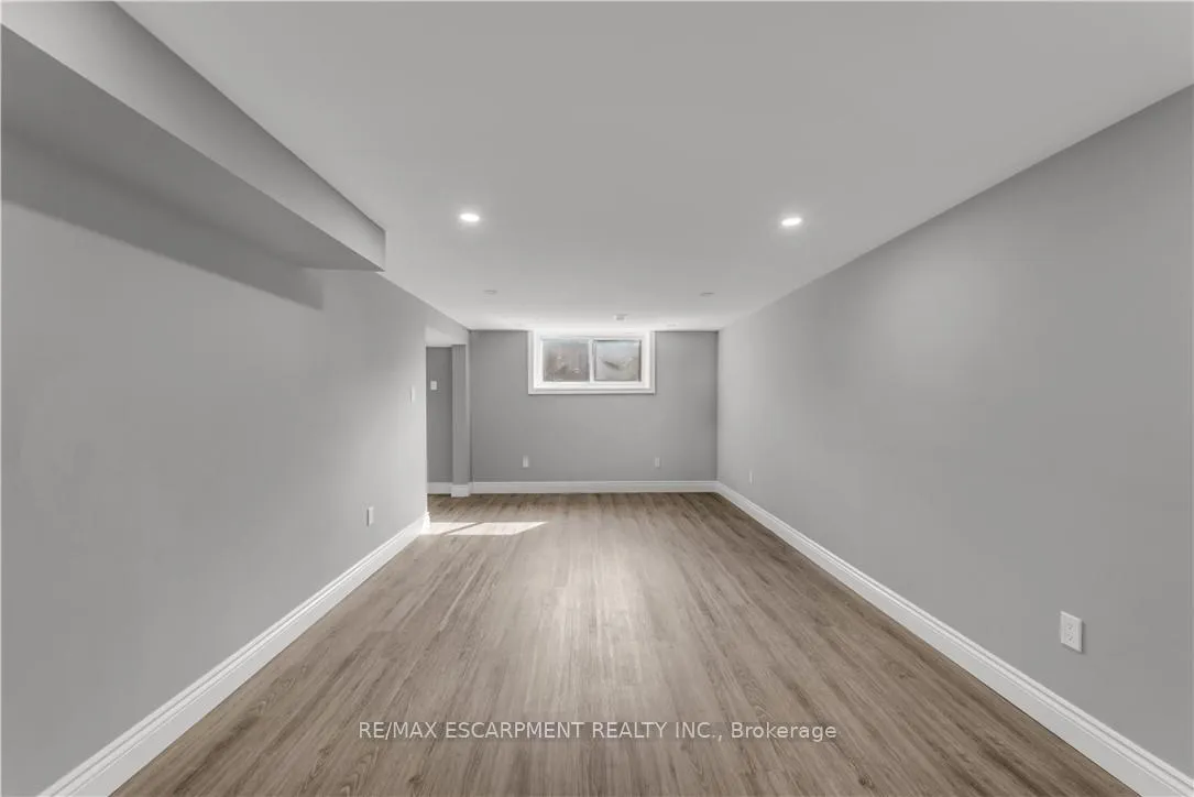 Photo 5 of Unit Lower, 143 Highridge Avenue, Hamilton, Riverdale — HOMEH