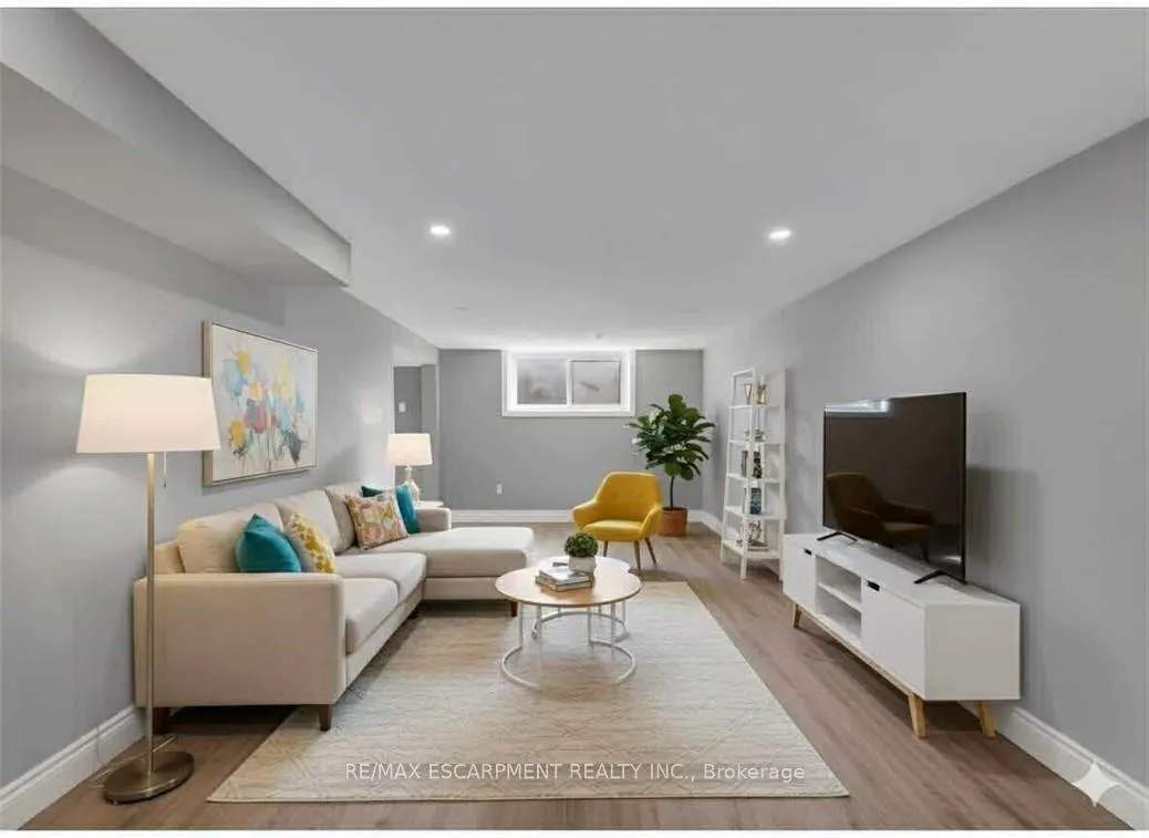 Photo 6 of Unit Lower, 143 Highridge Avenue, Hamilton, Riverdale — HOMEH