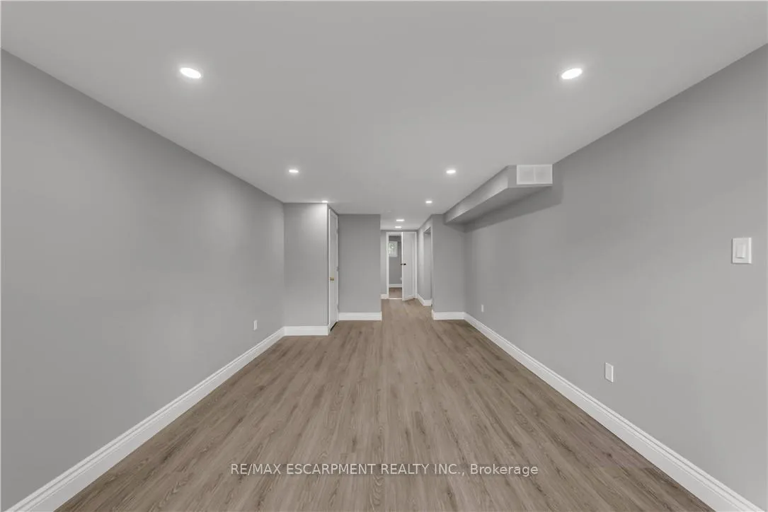 Photo 7 of Unit Lower, 143 Highridge Avenue, Hamilton, Riverdale — HOMEH