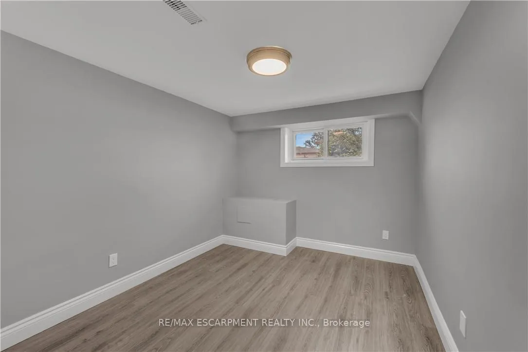 Photo 14 of Unit Lower, 143 Highridge Avenue, Hamilton, Riverdale — HOMEH