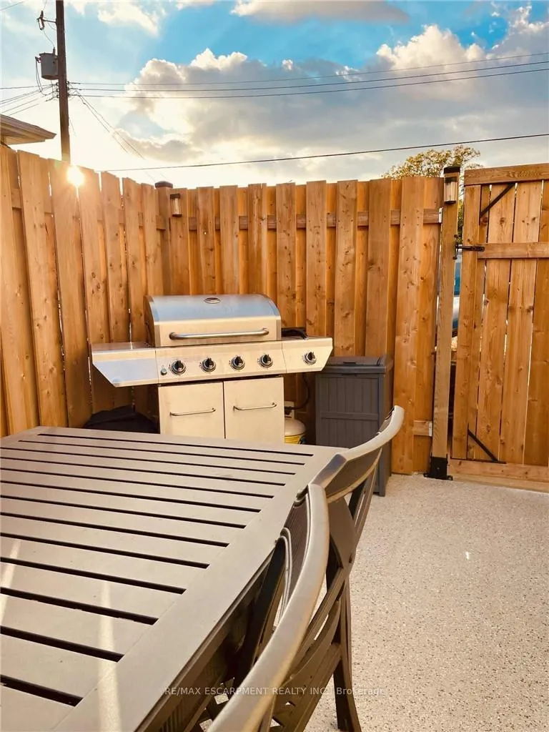 Photo 27 of Unit Lower, 143 Highridge Avenue, Hamilton, Riverdale — HOMEH