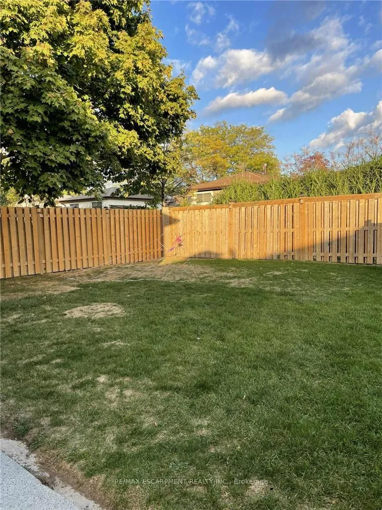 Photo 28 of Unit Lower, 143 Highridge Avenue, Hamilton, Riverdale — HOMEH