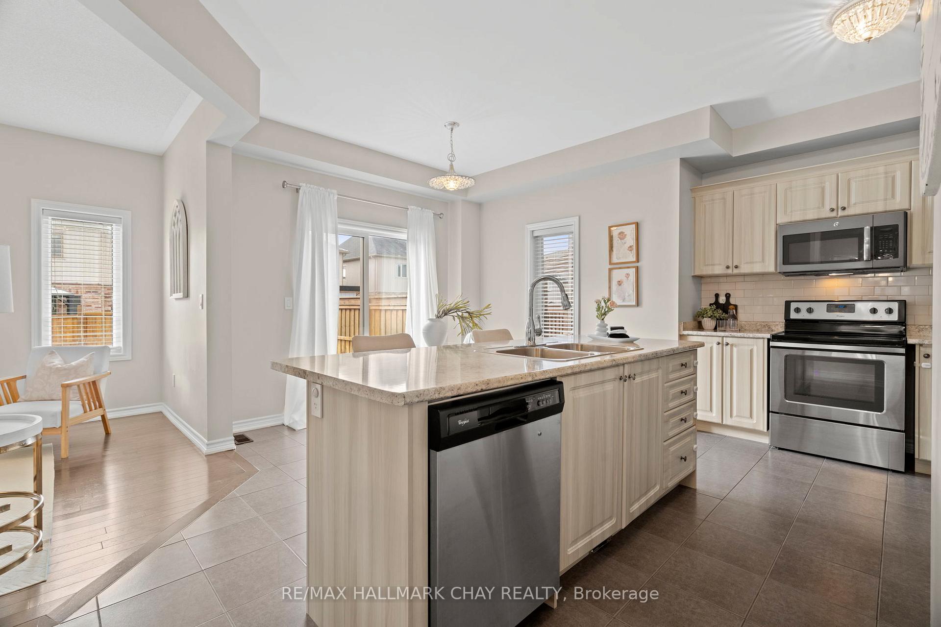 Photo 6 of 37 Decarolis Crescent, Essa, Angus — HOMEH