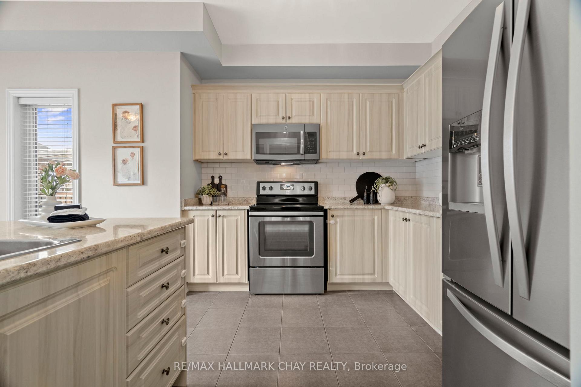 Photo 7 of 37 Decarolis Crescent, Essa, Angus — HOMEH