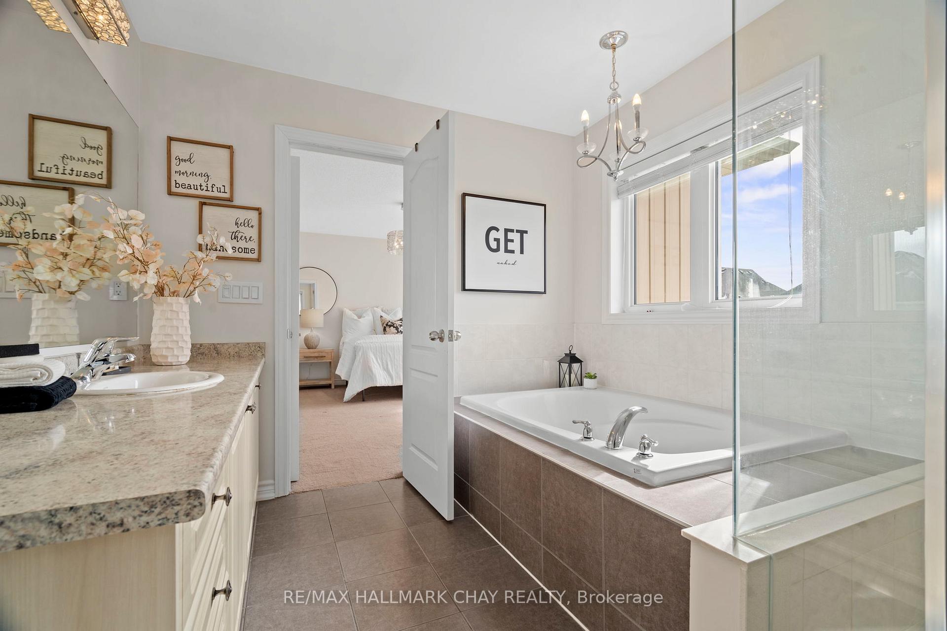 Photo 19 of 37 Decarolis Crescent, Essa, Angus — HOMEH