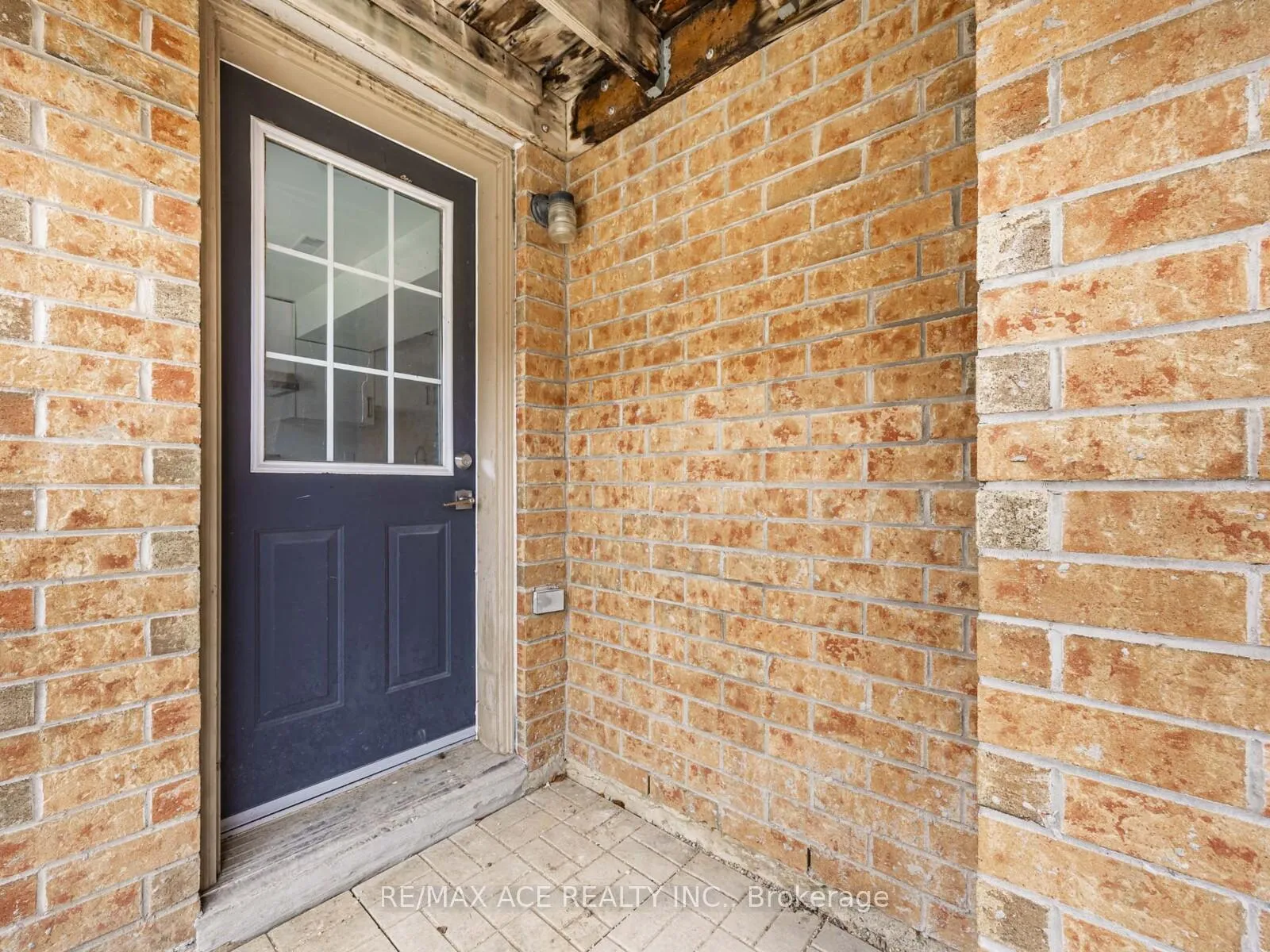 Photo 3 of 51 Styles Crescent, Ajax, Northeast Ajax — HOMEH