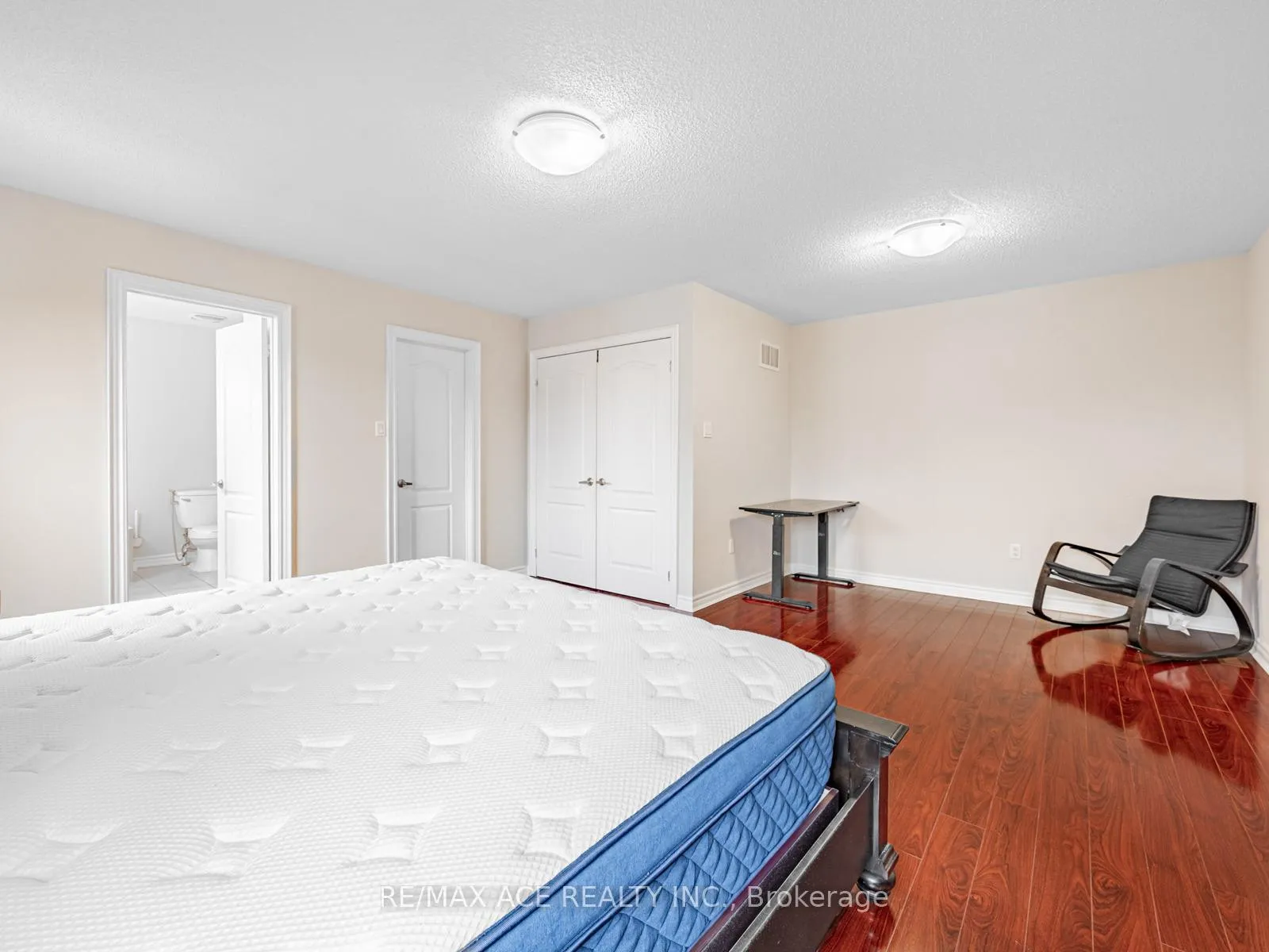 Photo 20 of 51 Styles Crescent, Ajax, Northeast Ajax — HOMEH