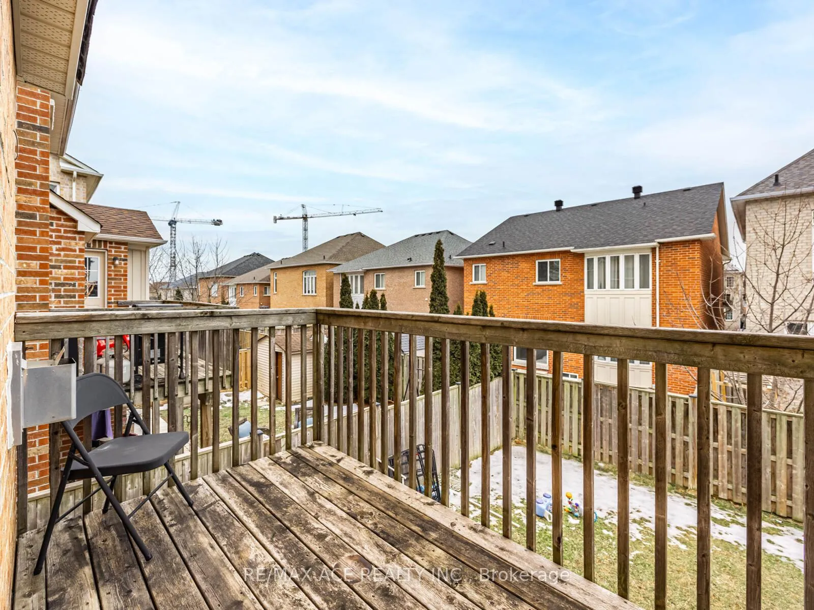 Photo 24 of 51 Styles Crescent, Ajax, Northeast Ajax — HOMEH