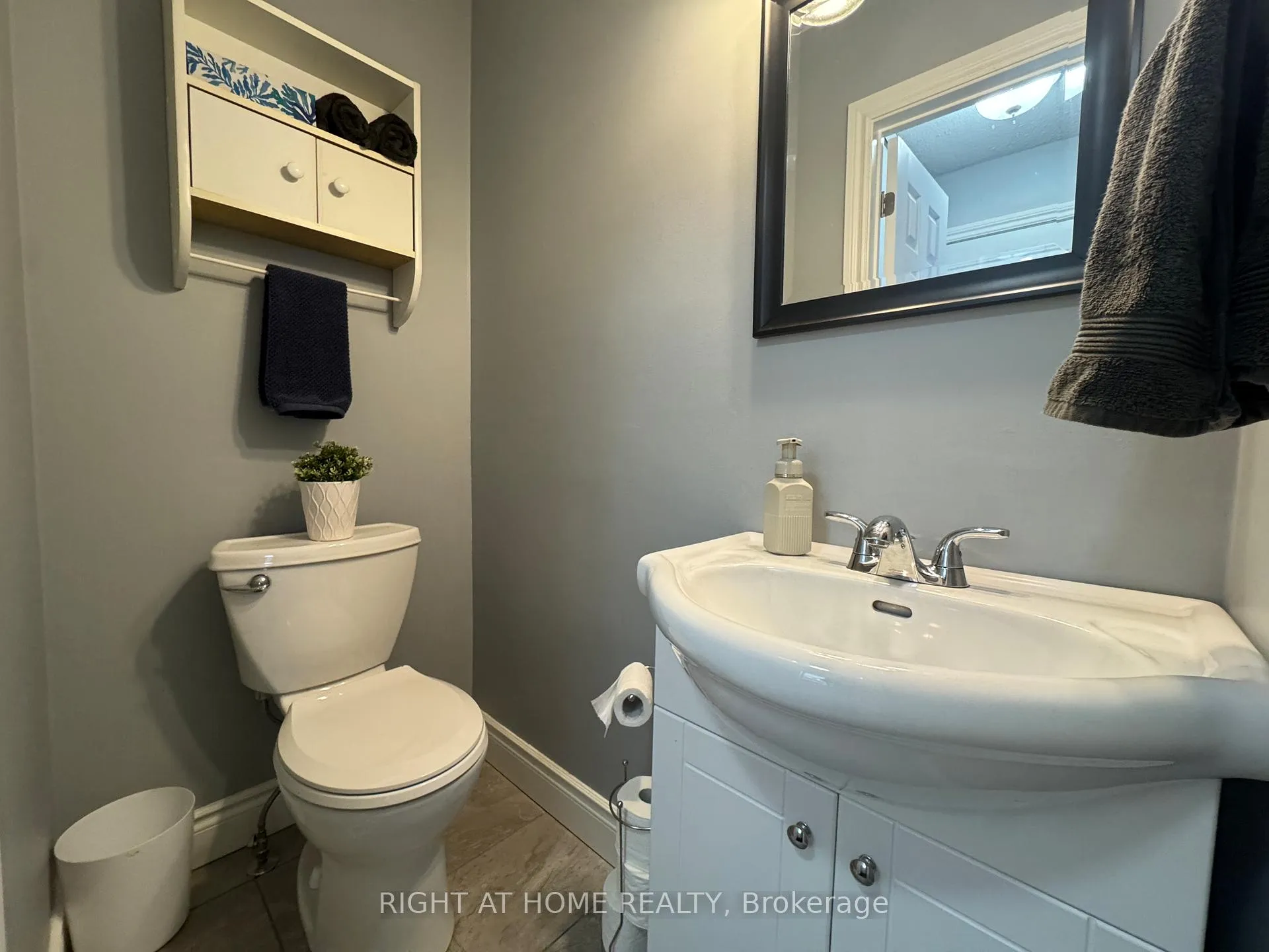Photo 3 of 557 Dorchester Drive, Oshawa, Vanier — HOMEH