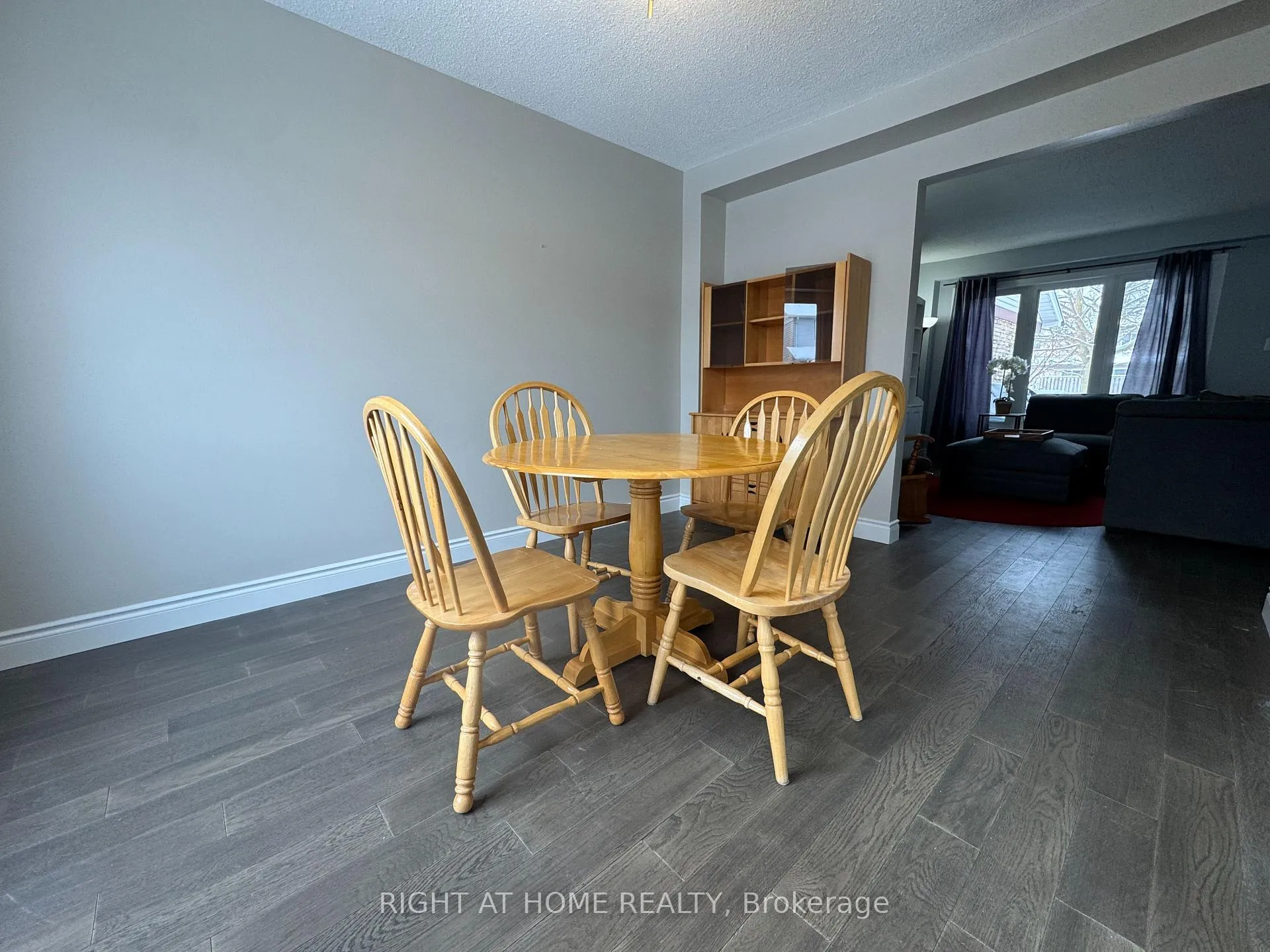Photo 6 of 557 Dorchester Drive, Oshawa, Vanier — HOMEH